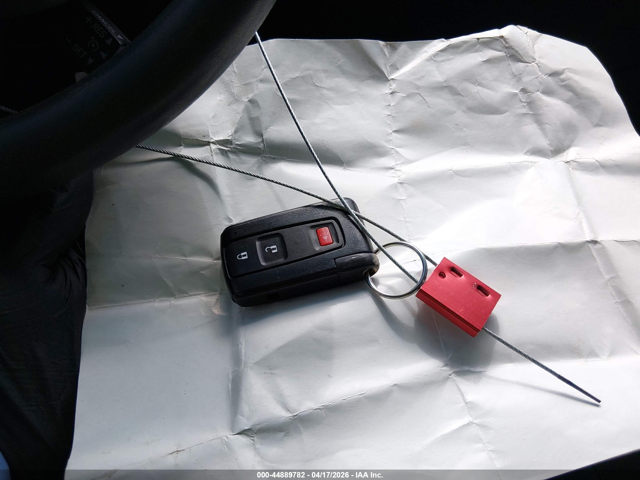 TOYOTA PRIUS image 11