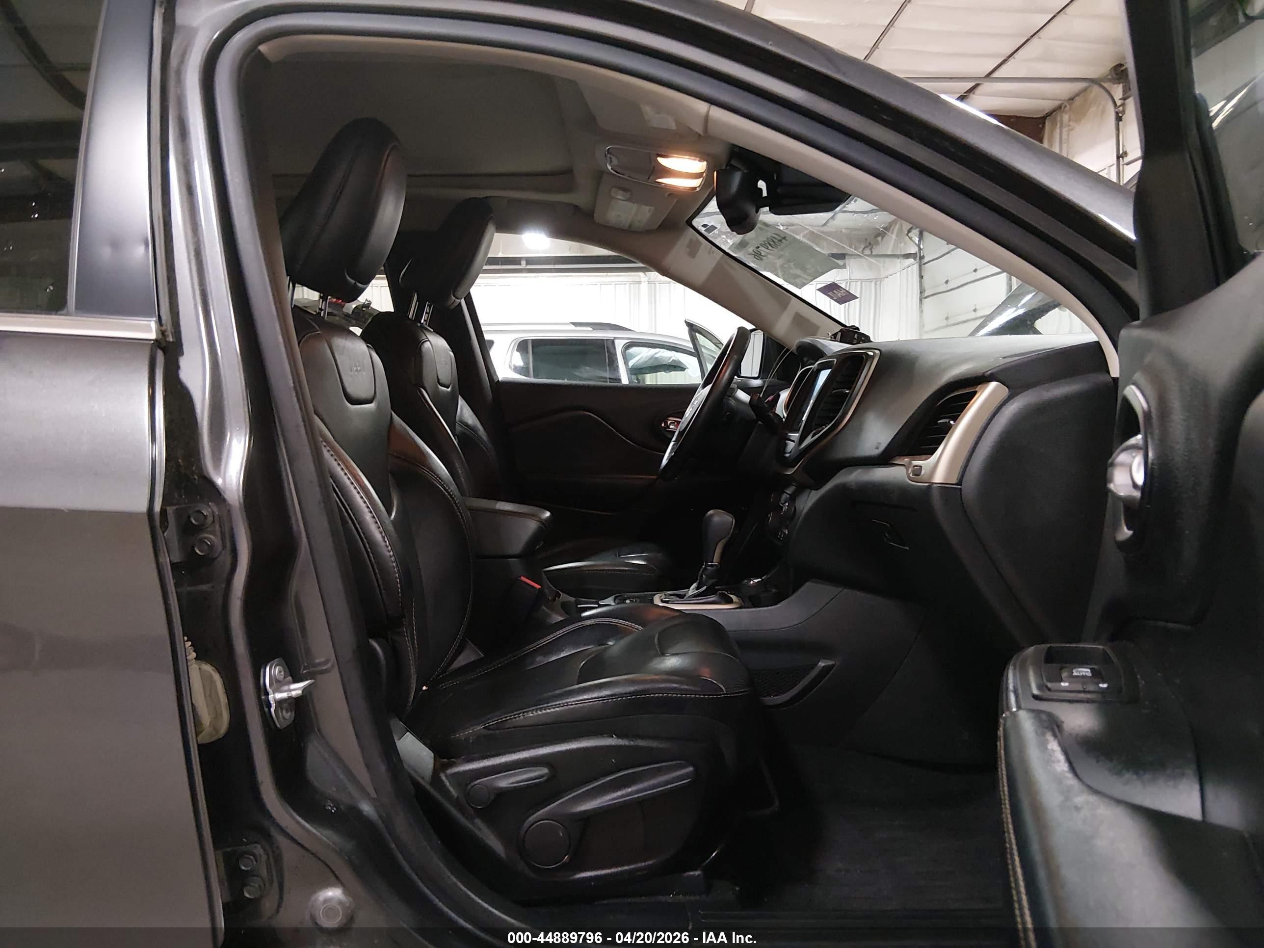 JEEP CHEROKEE image 5