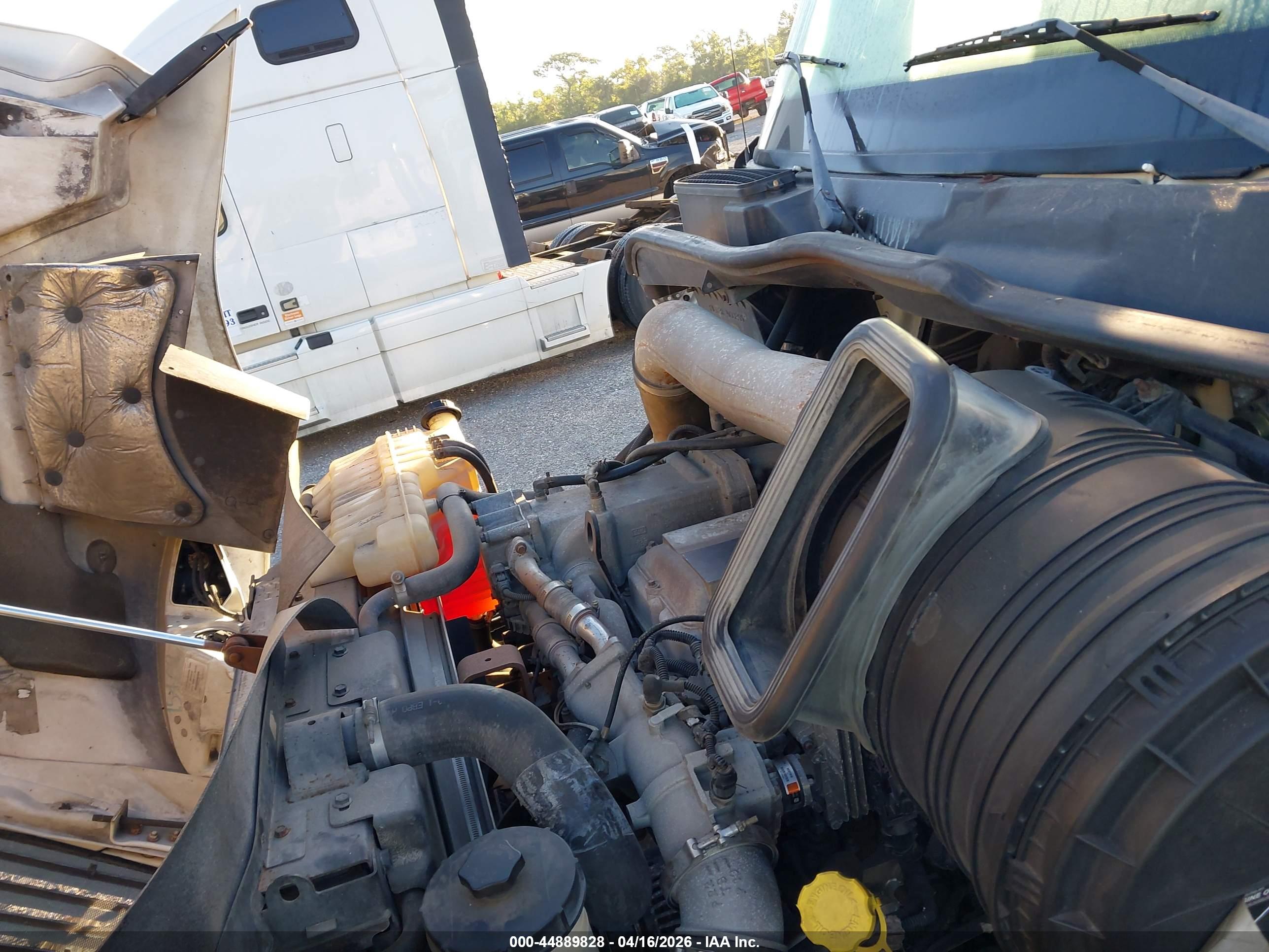 INTERNATIONAL PROSTAR image 10