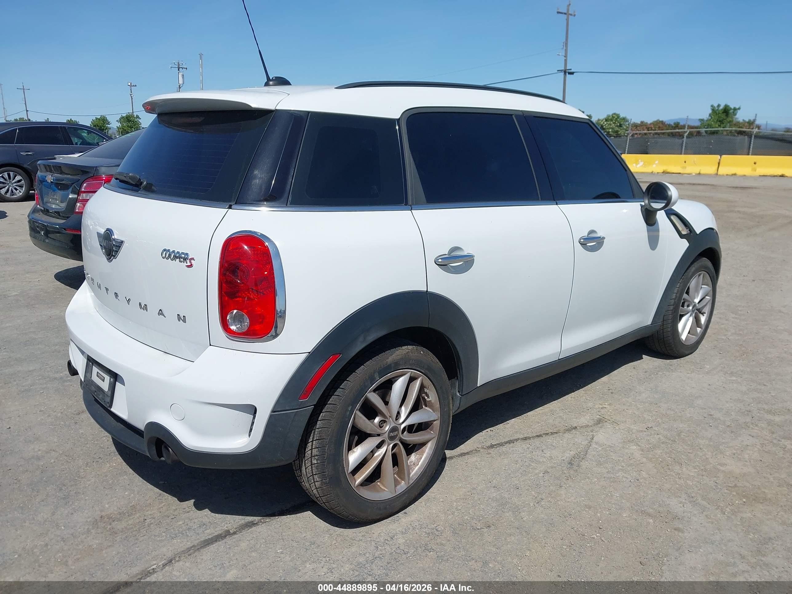 MINI COUNTRYMAN image 4