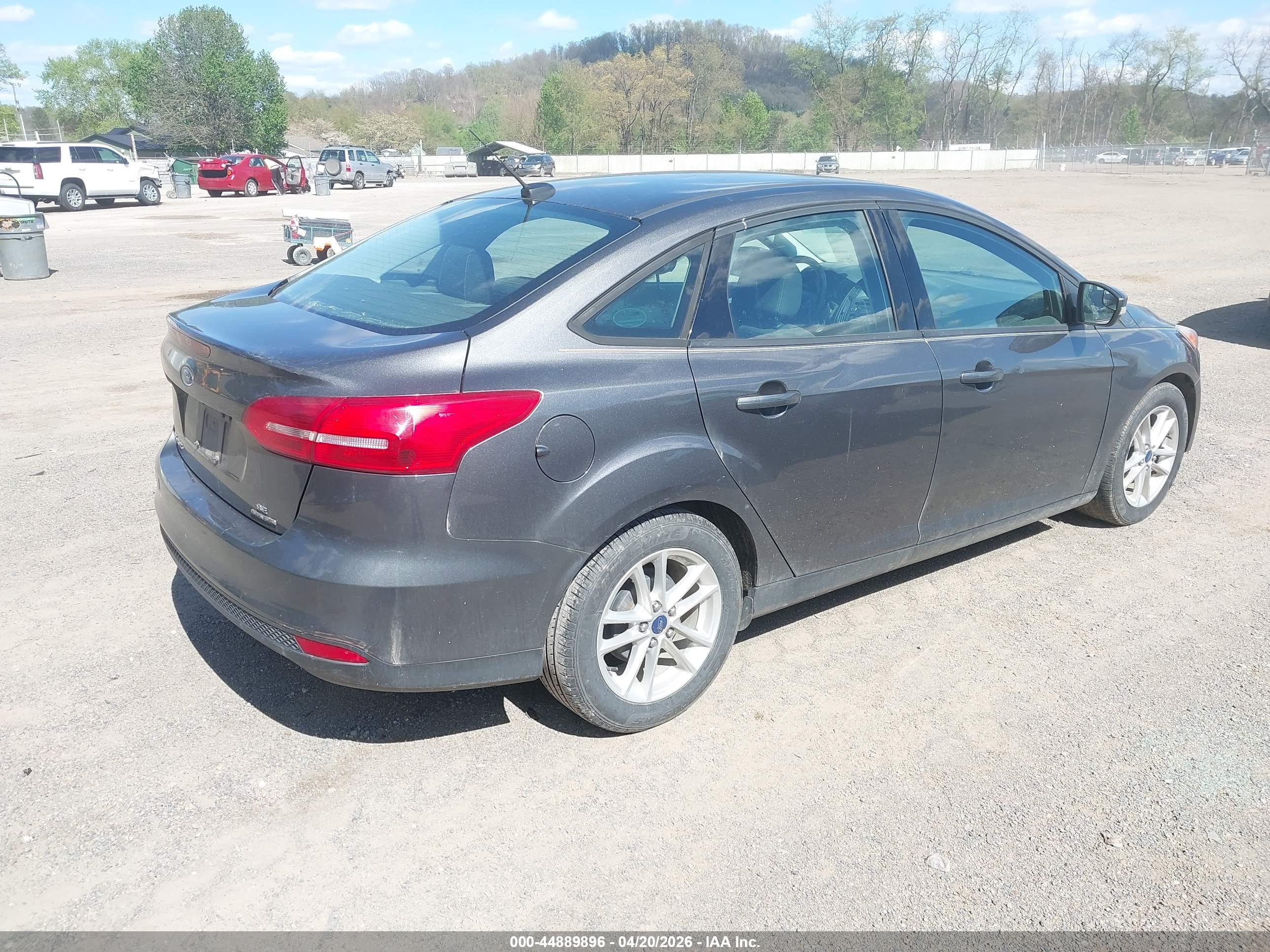 FORD FOCUS image 4