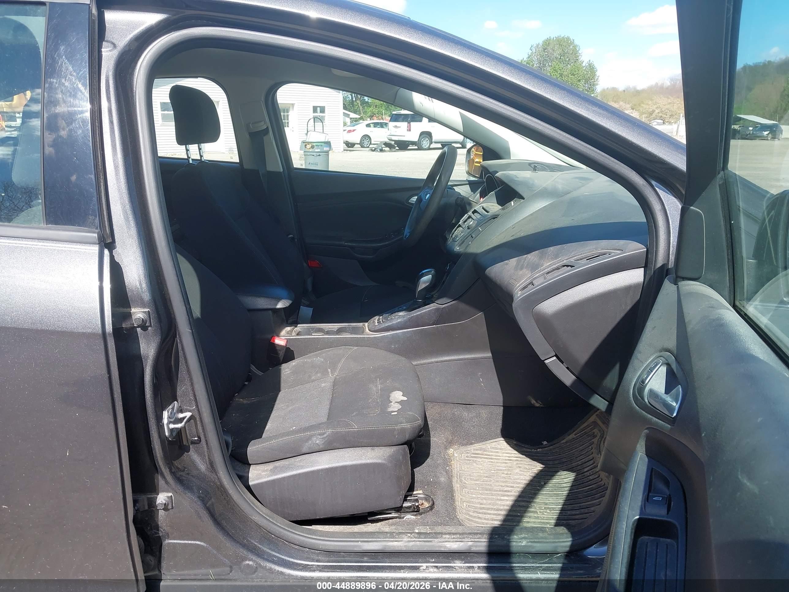 FORD FOCUS image 5