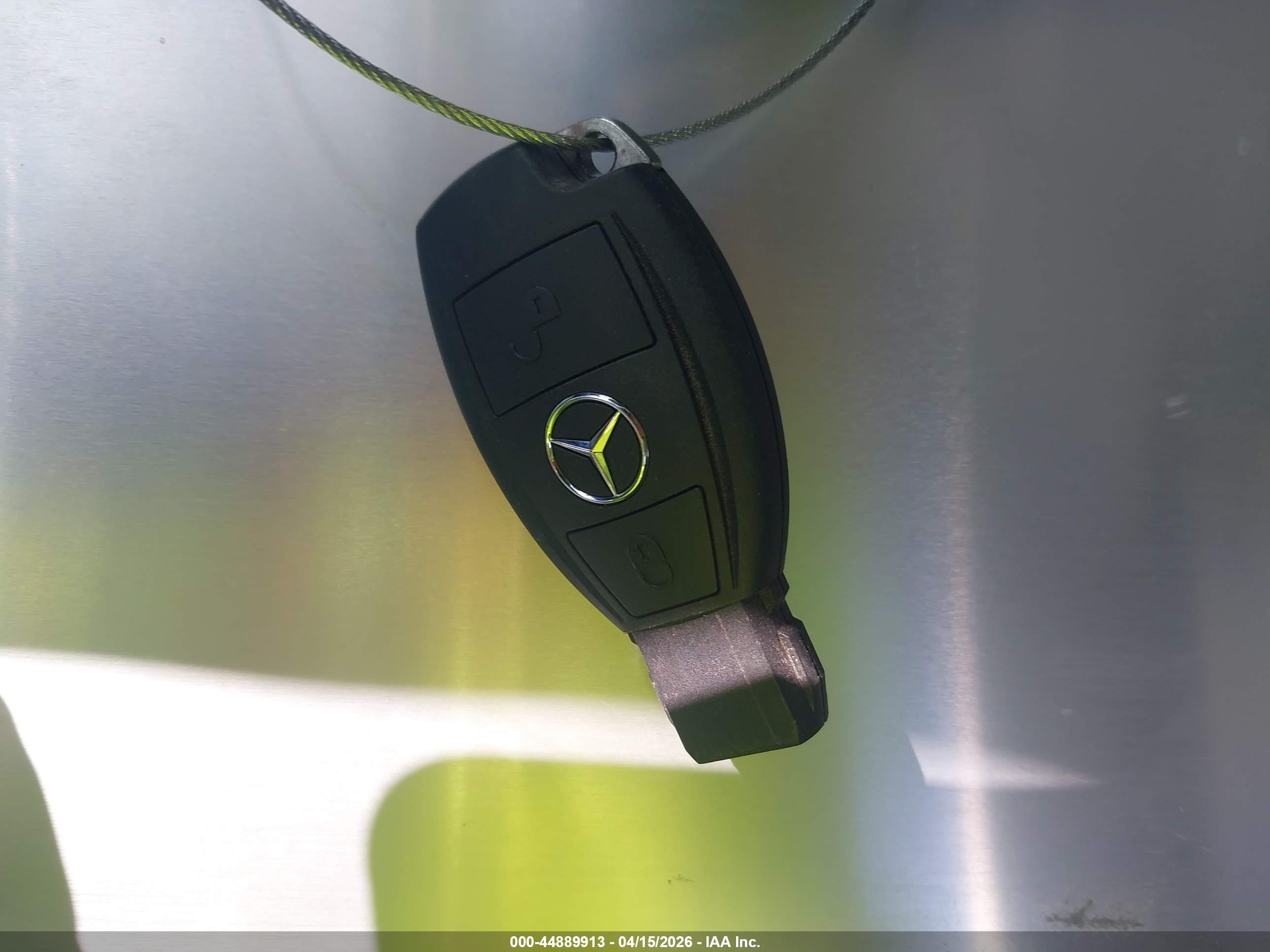 MERCEDES-BENZ METRIS image 11