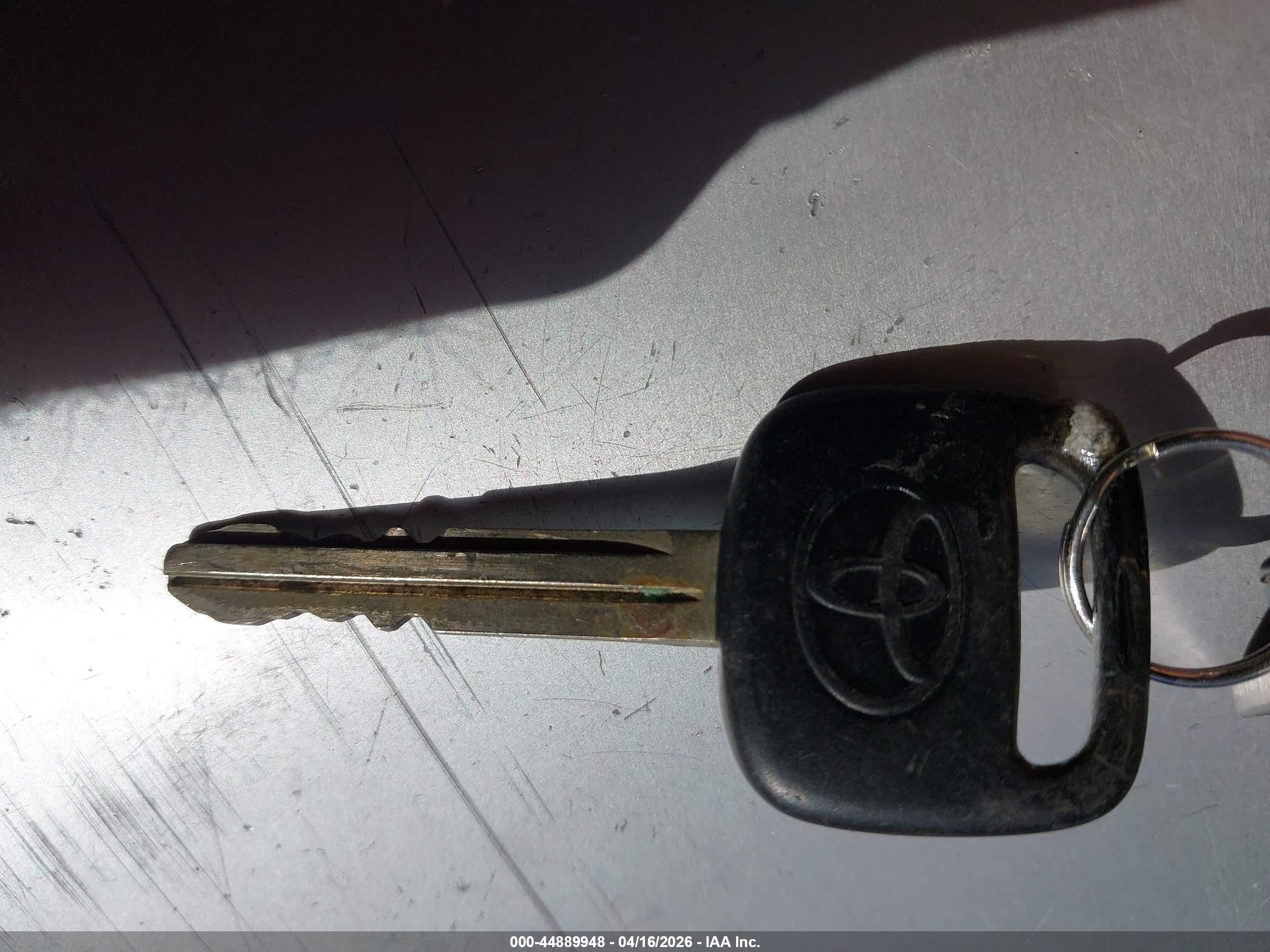 TOYOTA RAV4 image 11