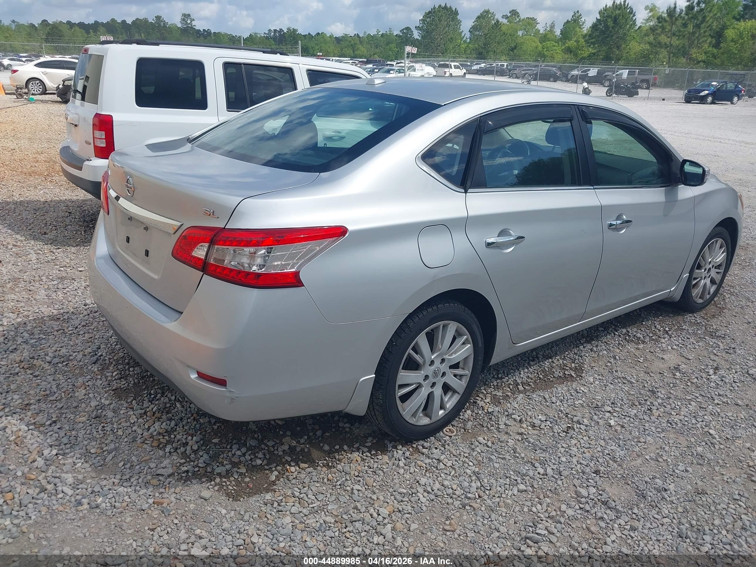 NISSAN SENTRA image 4