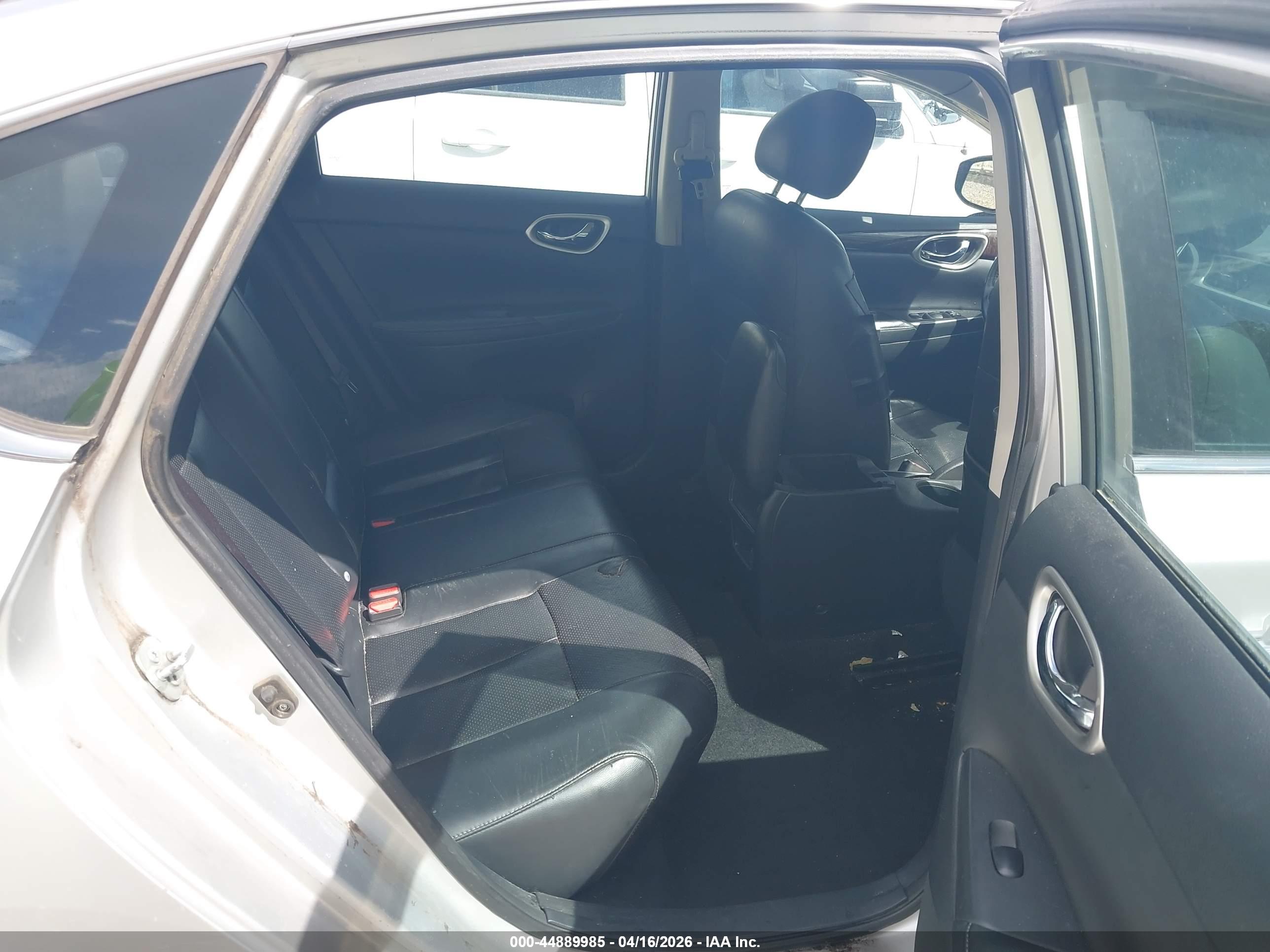NISSAN SENTRA image 8