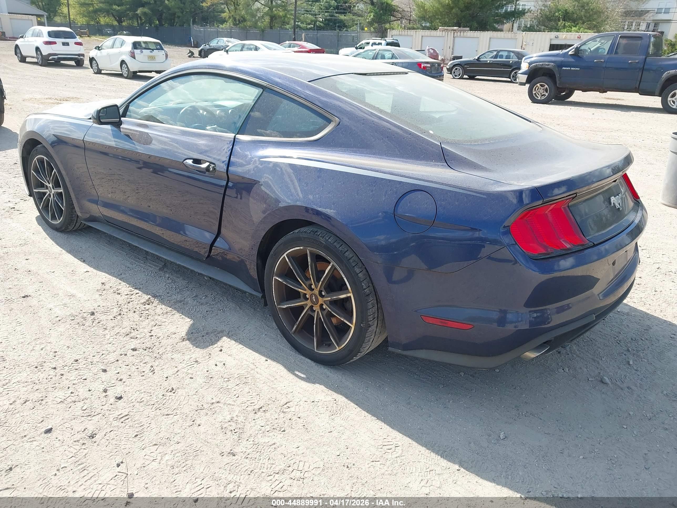 FORD MUSTANG image 3
