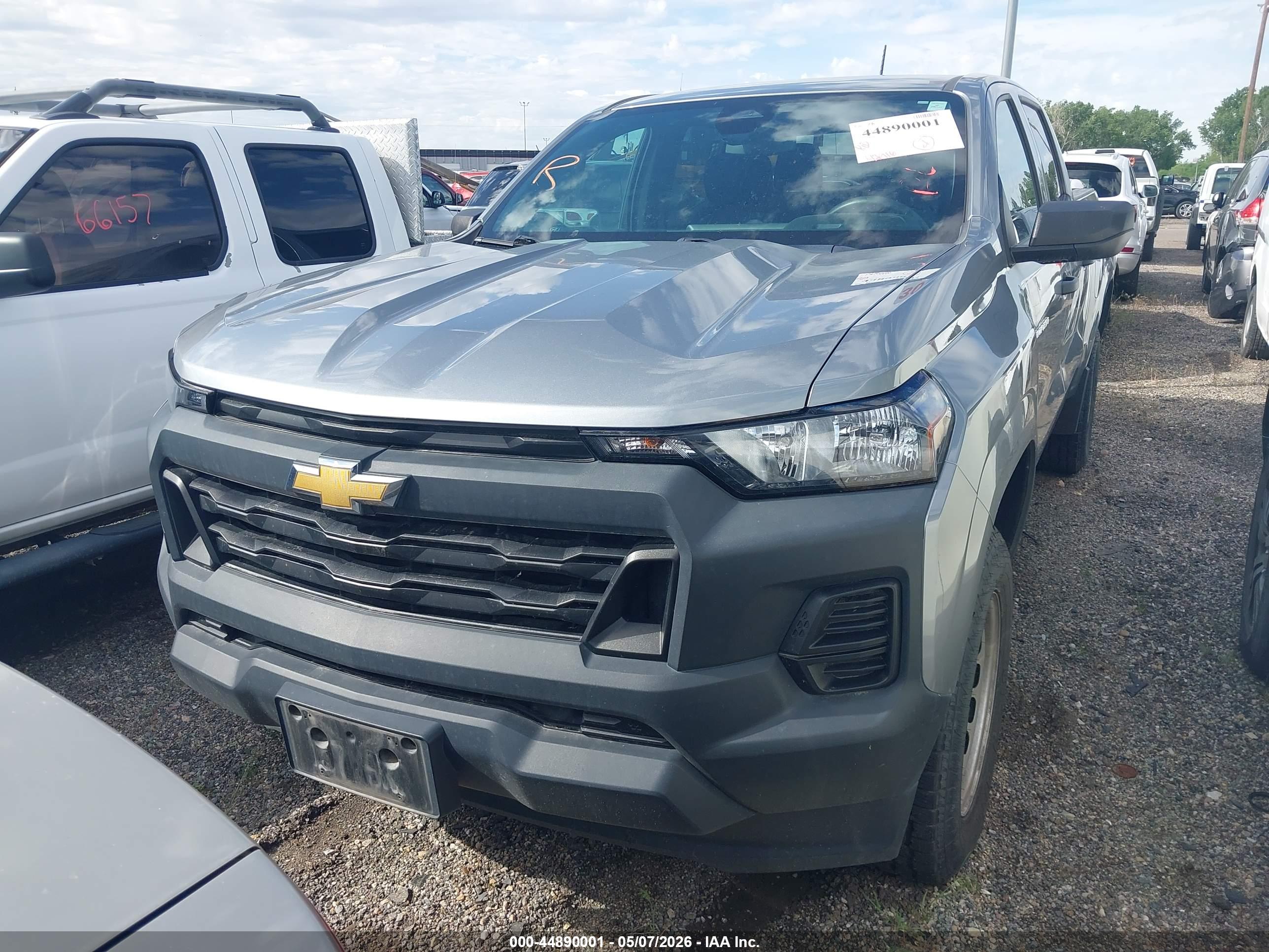 CHEVROLET COLORADO image 6