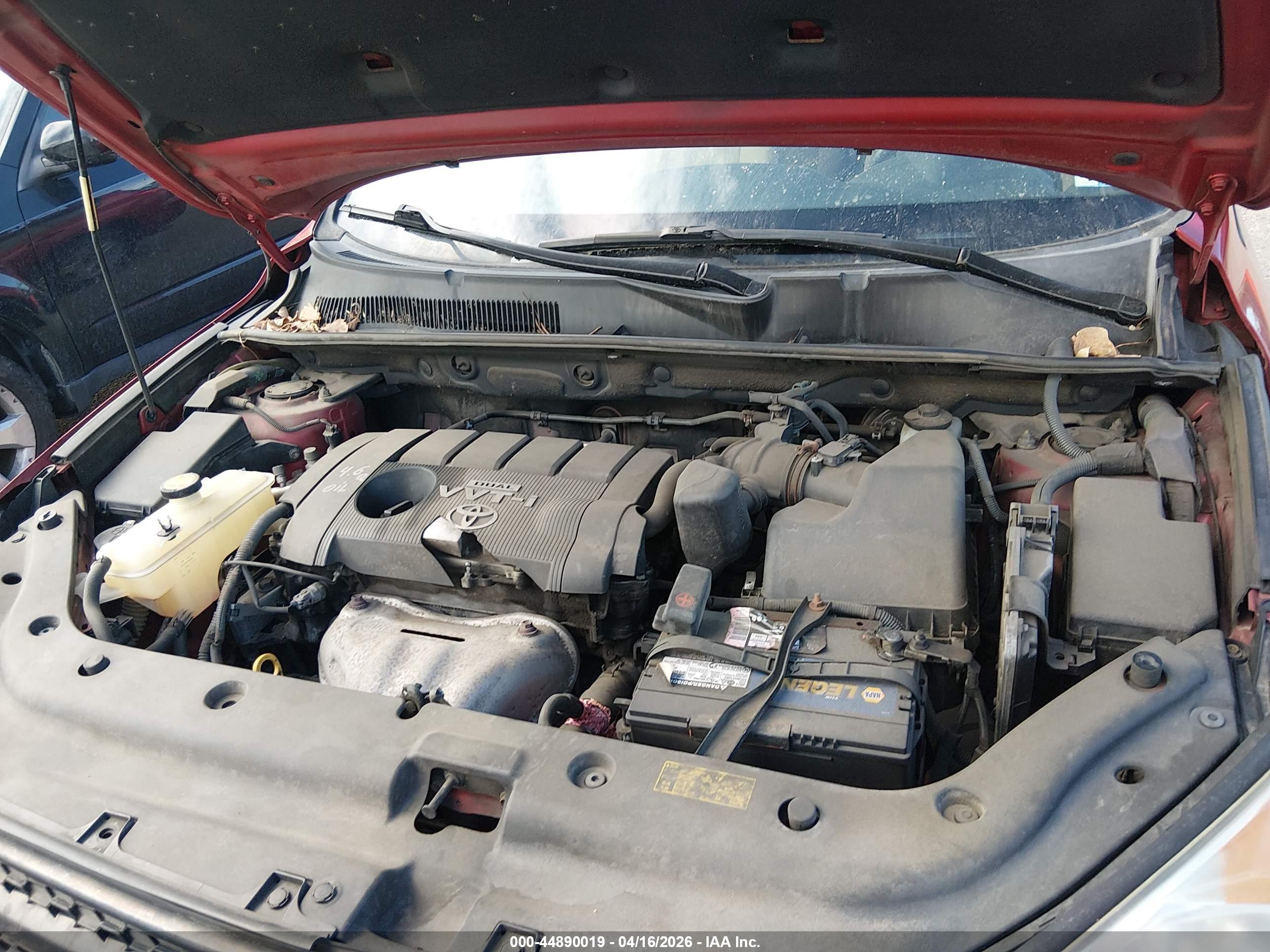 TOYOTA RAV4 image 10