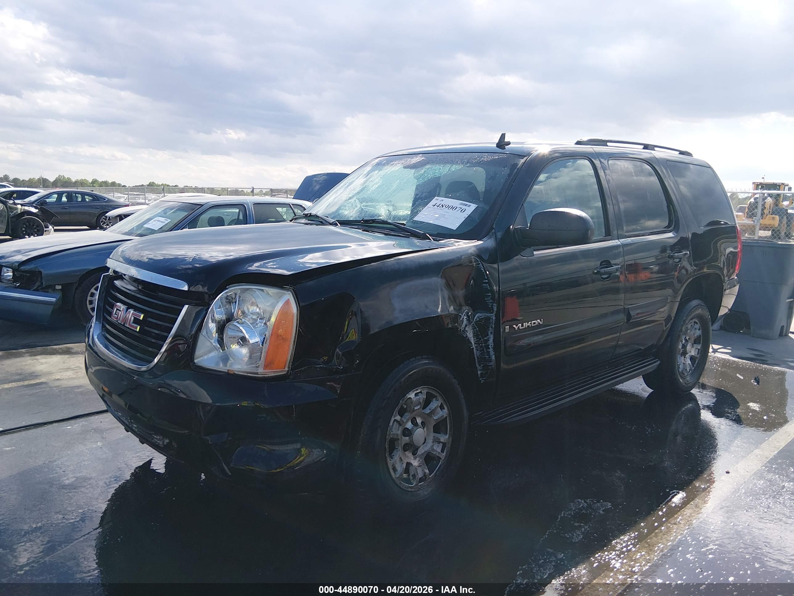 GMC YUKON image 2