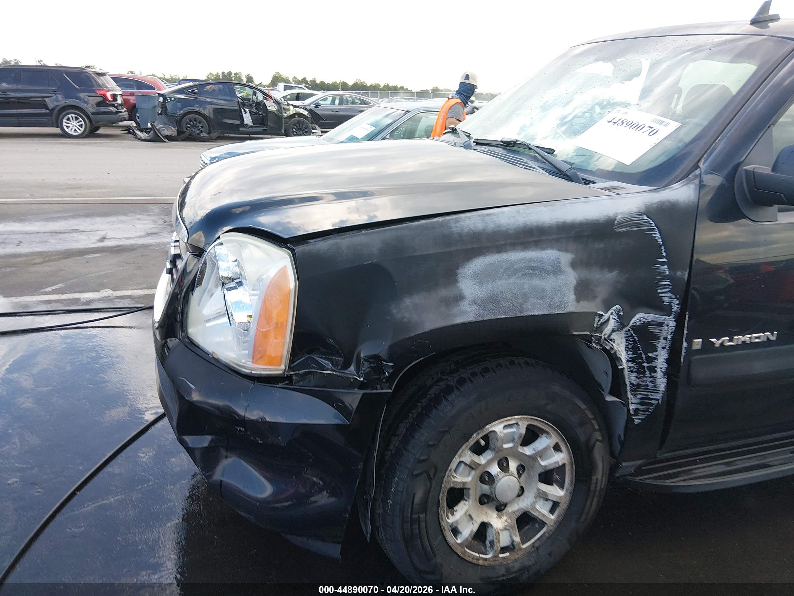 GMC YUKON image 6