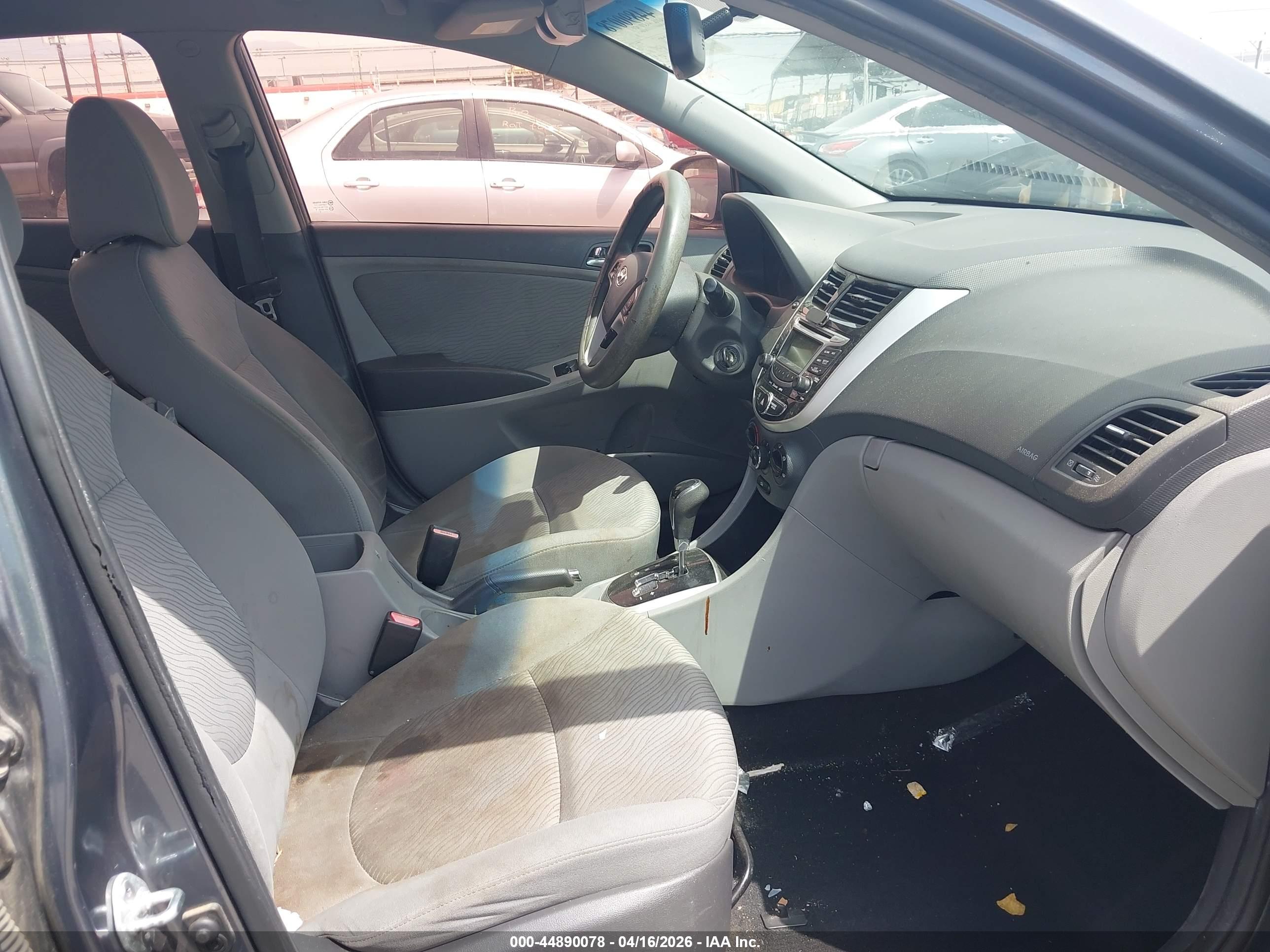 HYUNDAI ACCENT image 5