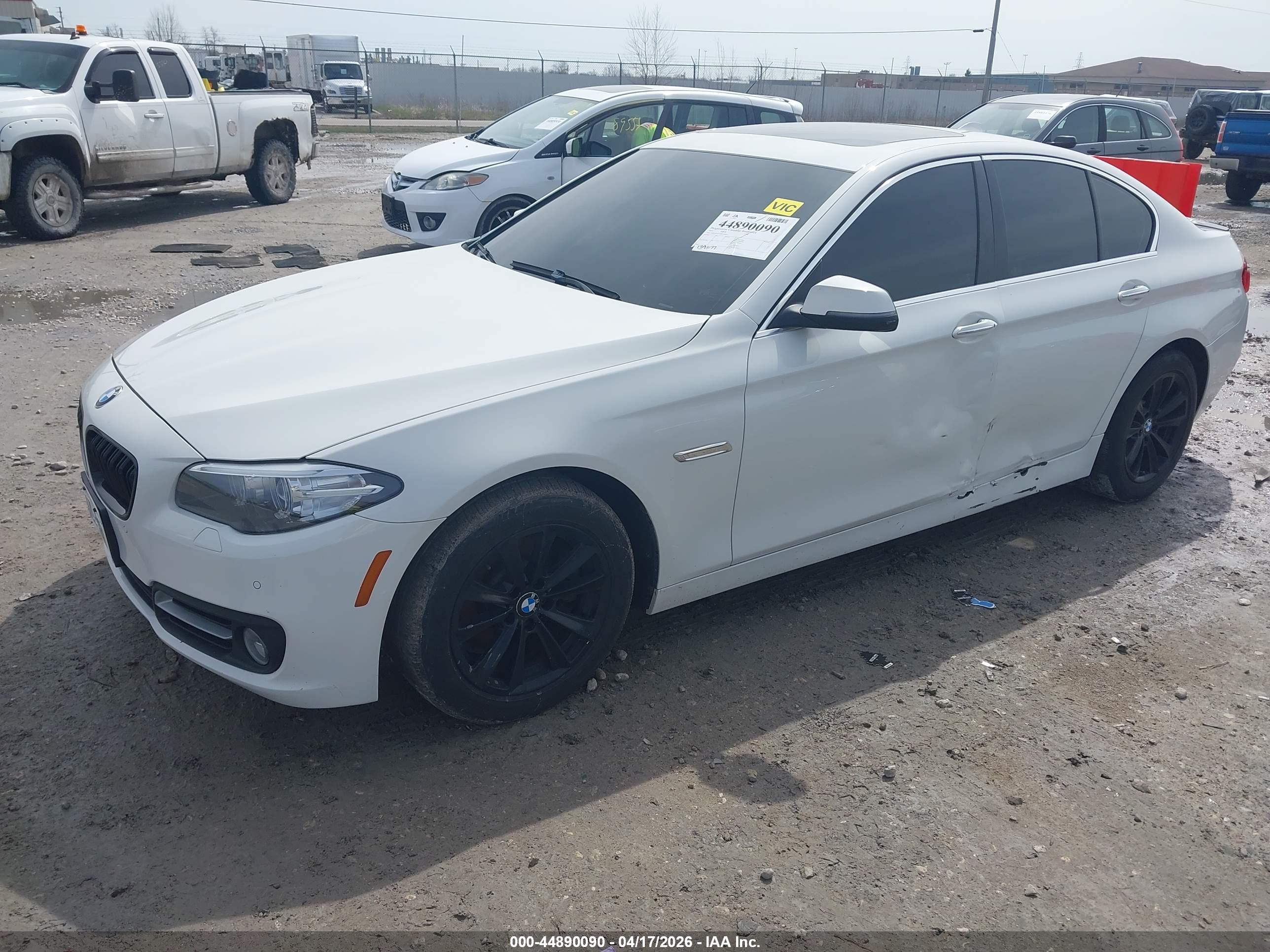 BMW 528I image 2