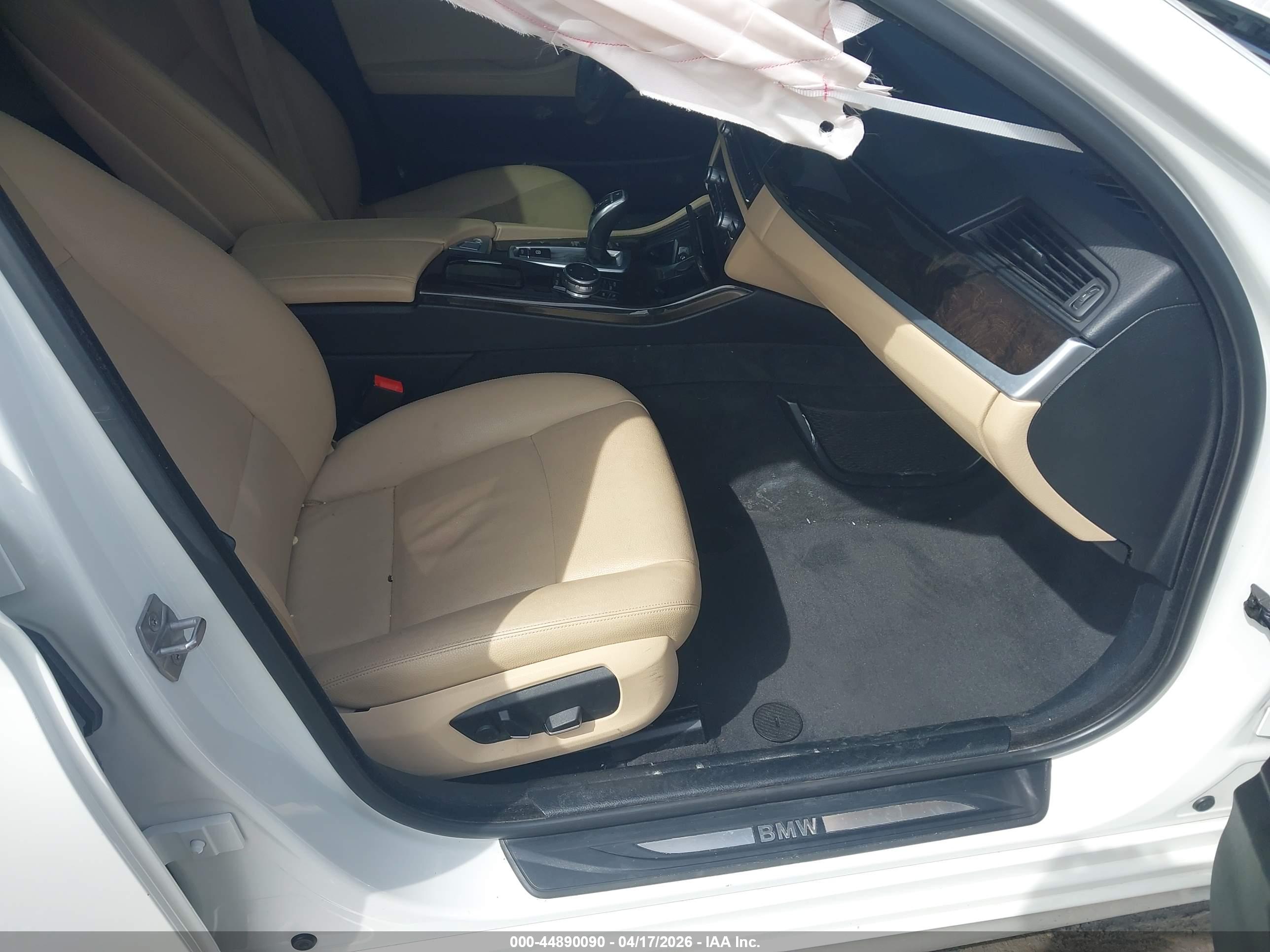 BMW 528I image 5