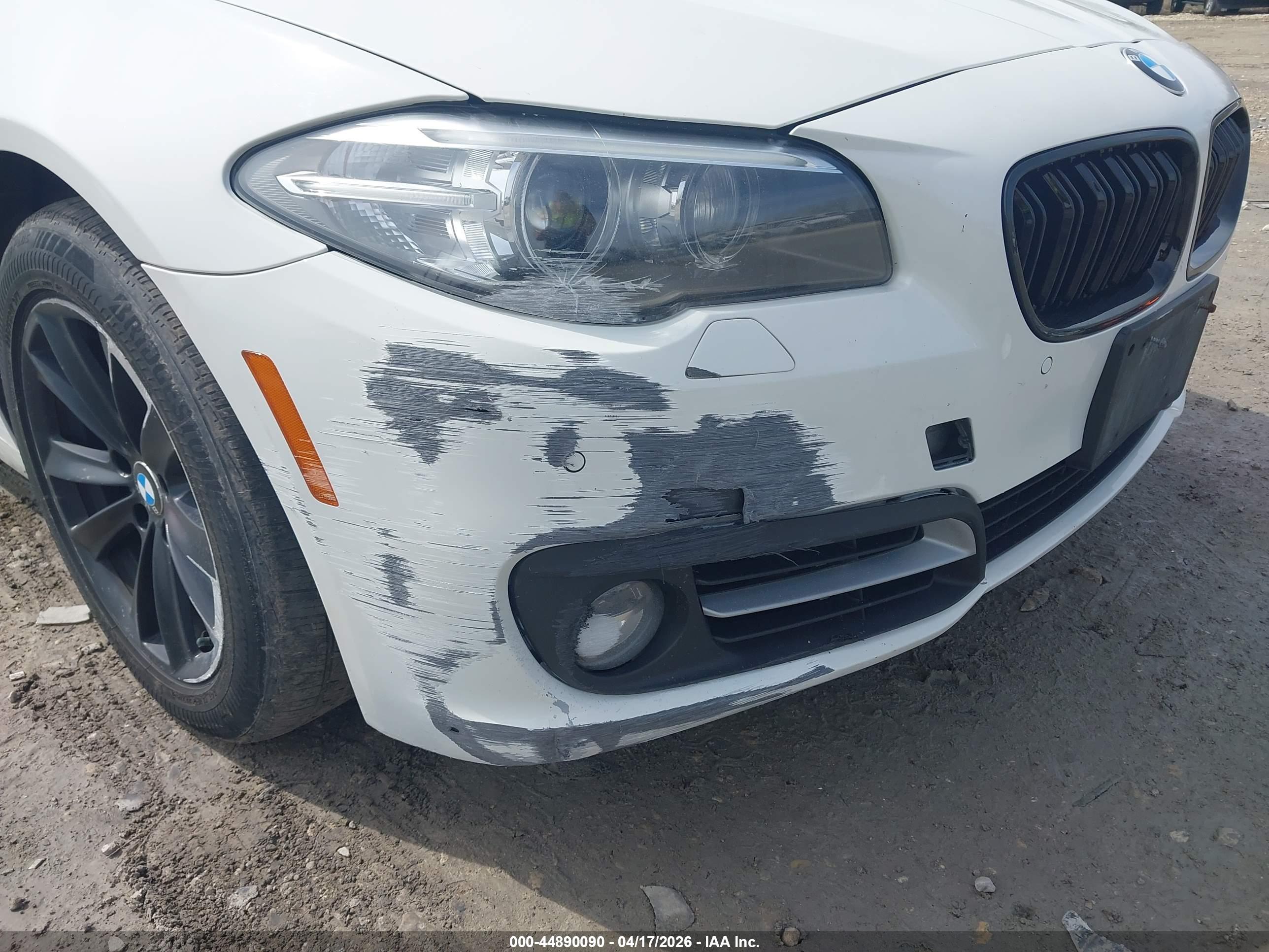 BMW 528I image 6