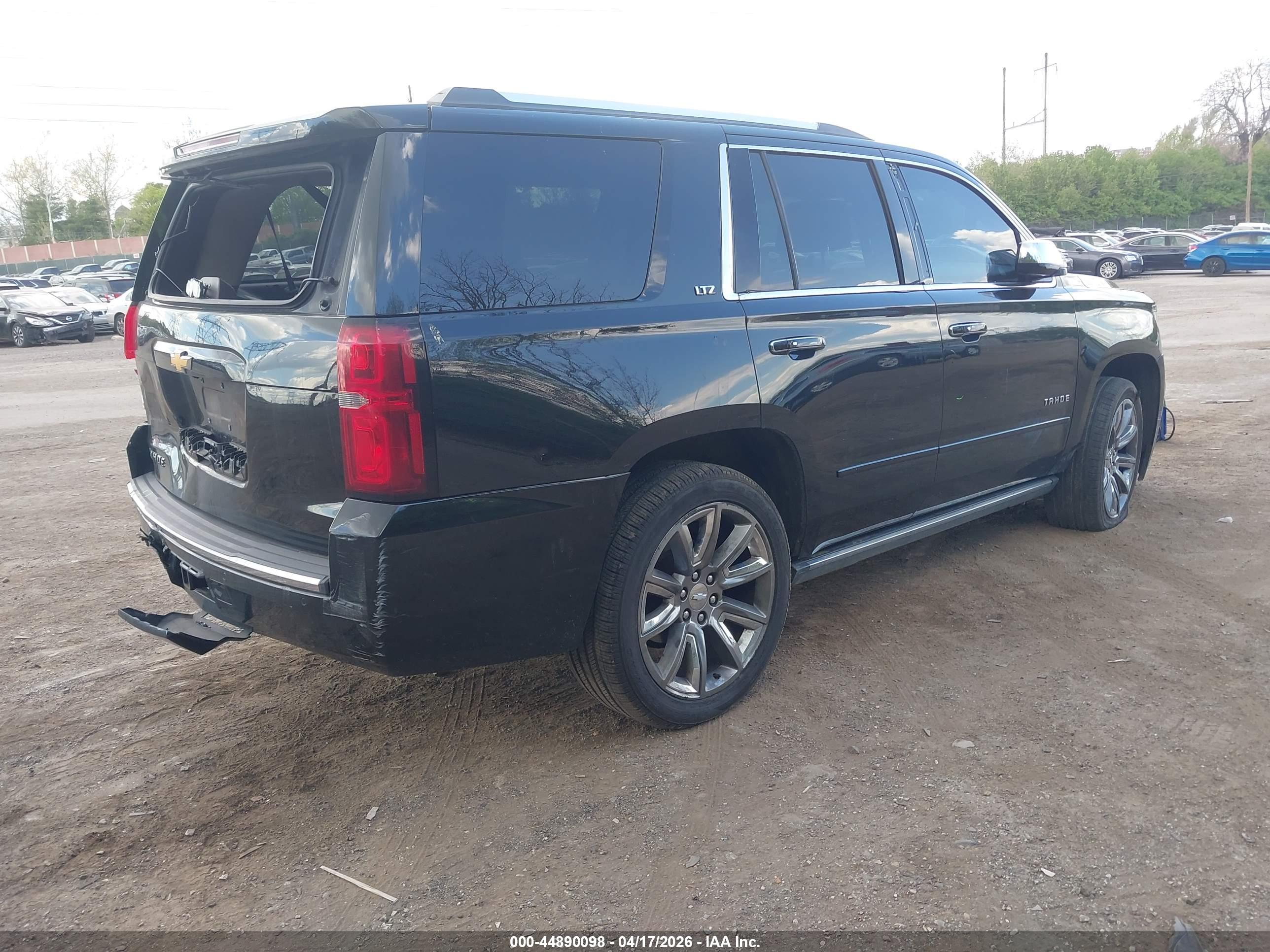 CHEVROLET TAHOE image 4