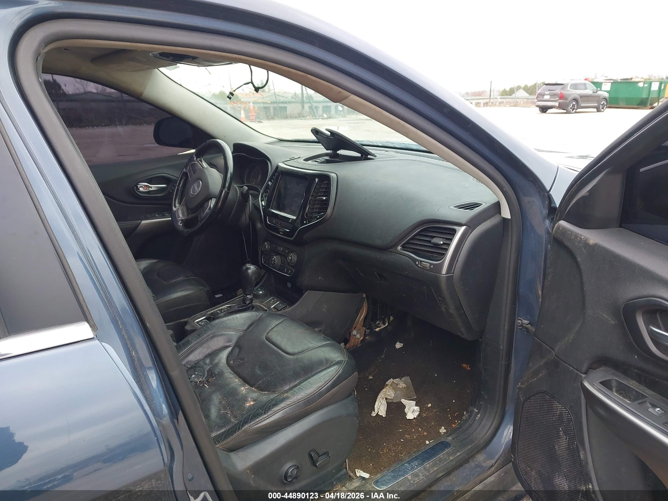 JEEP CHEROKEE image 5