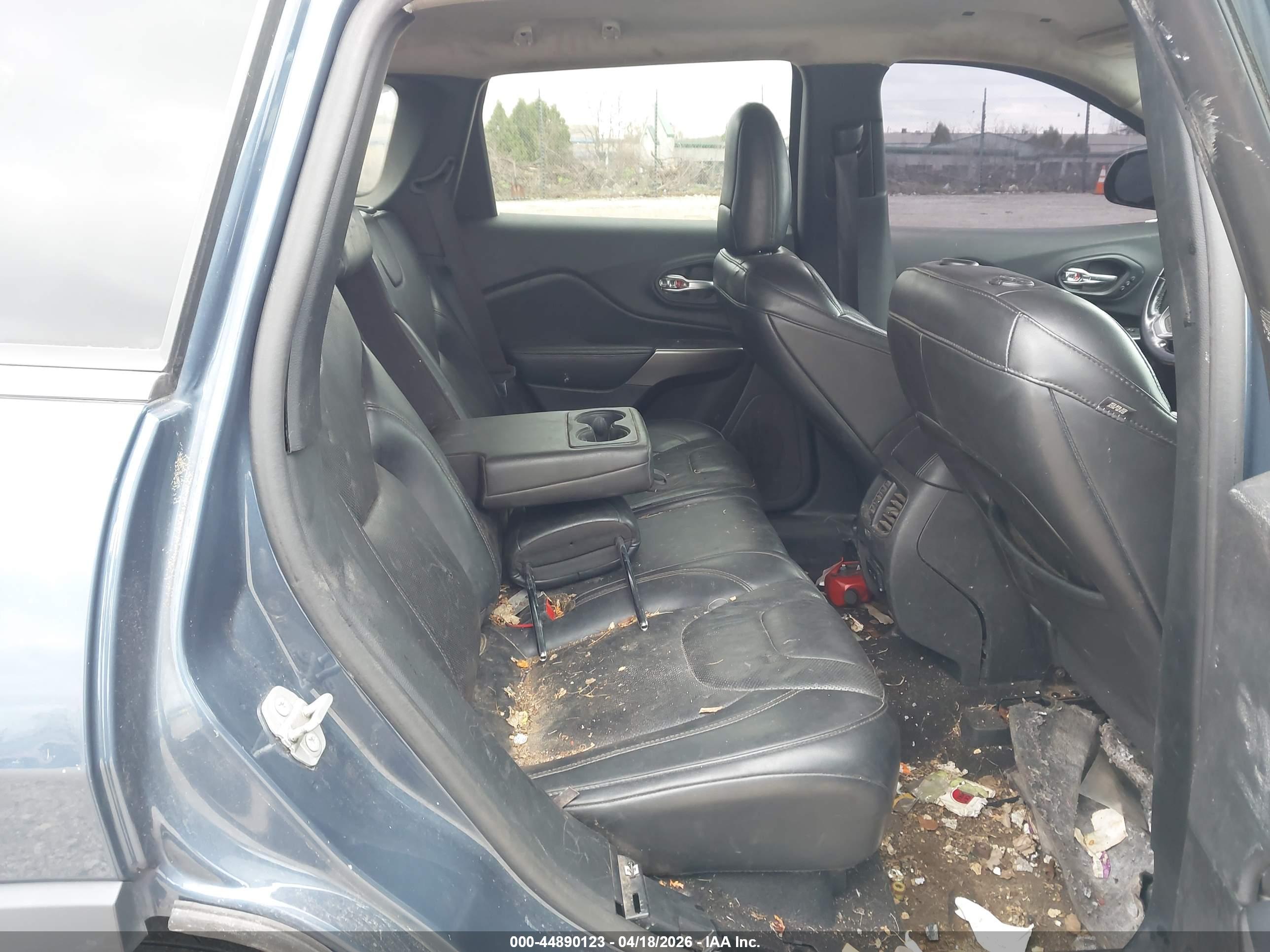 JEEP CHEROKEE image 8