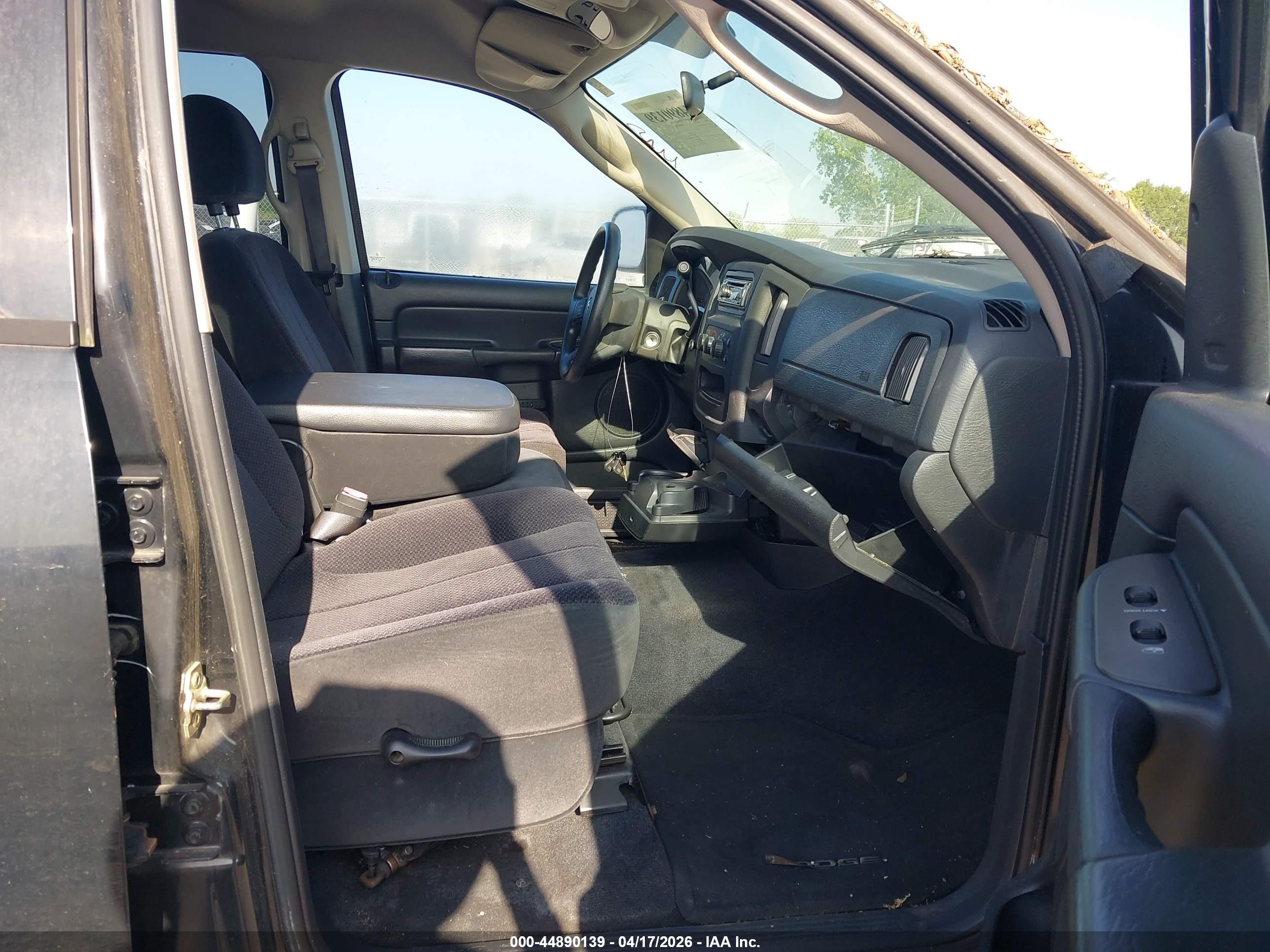 DODGE RAM image 5