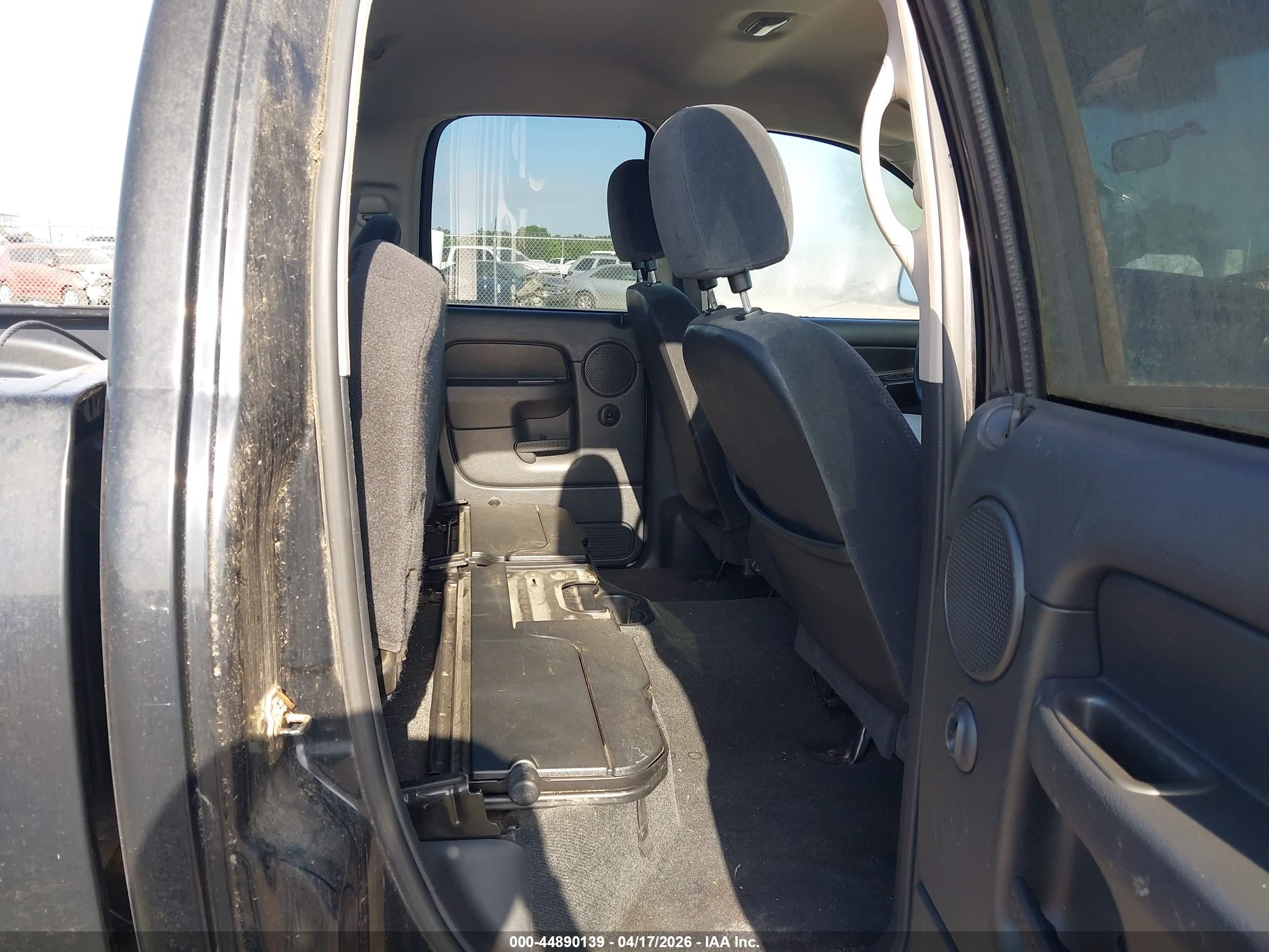 DODGE RAM image 8