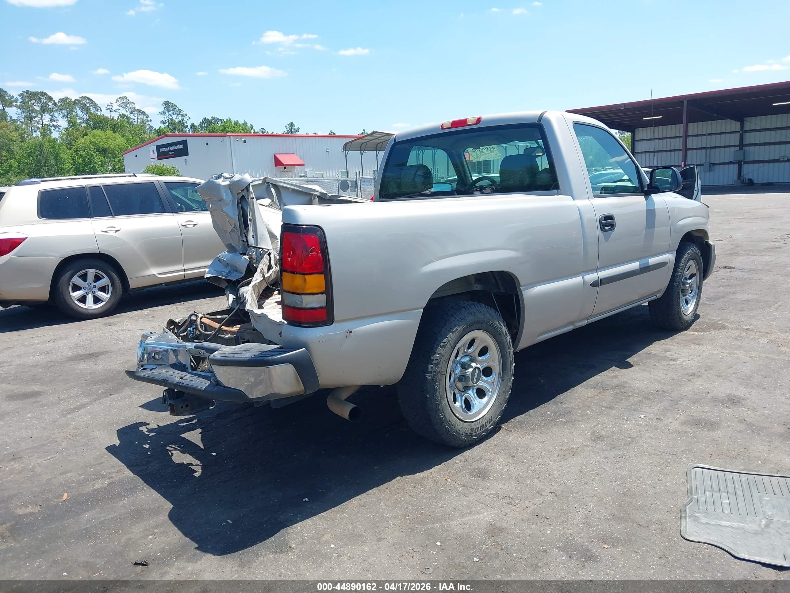 GMC SIERRA image 4