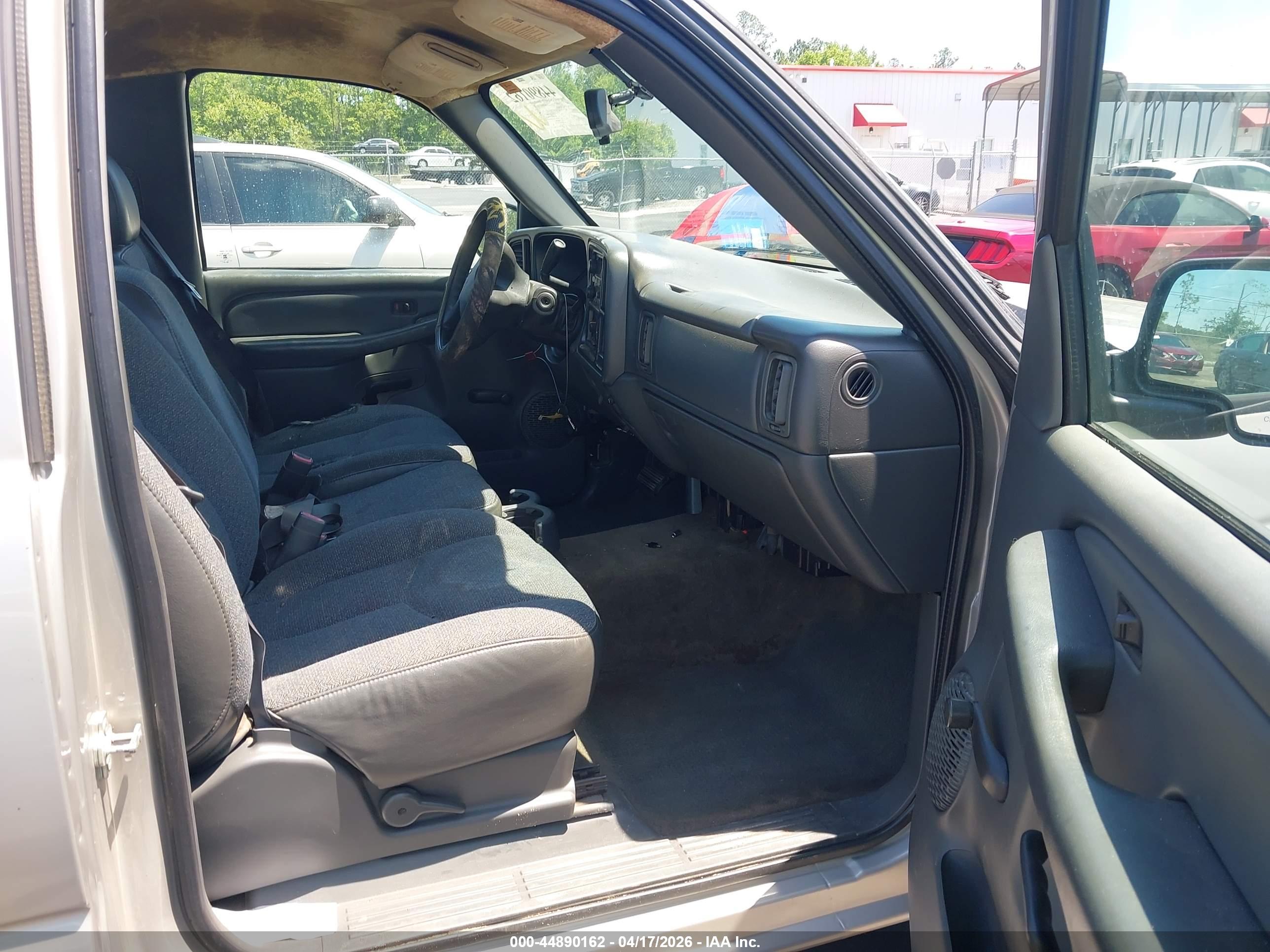 GMC SIERRA image 5