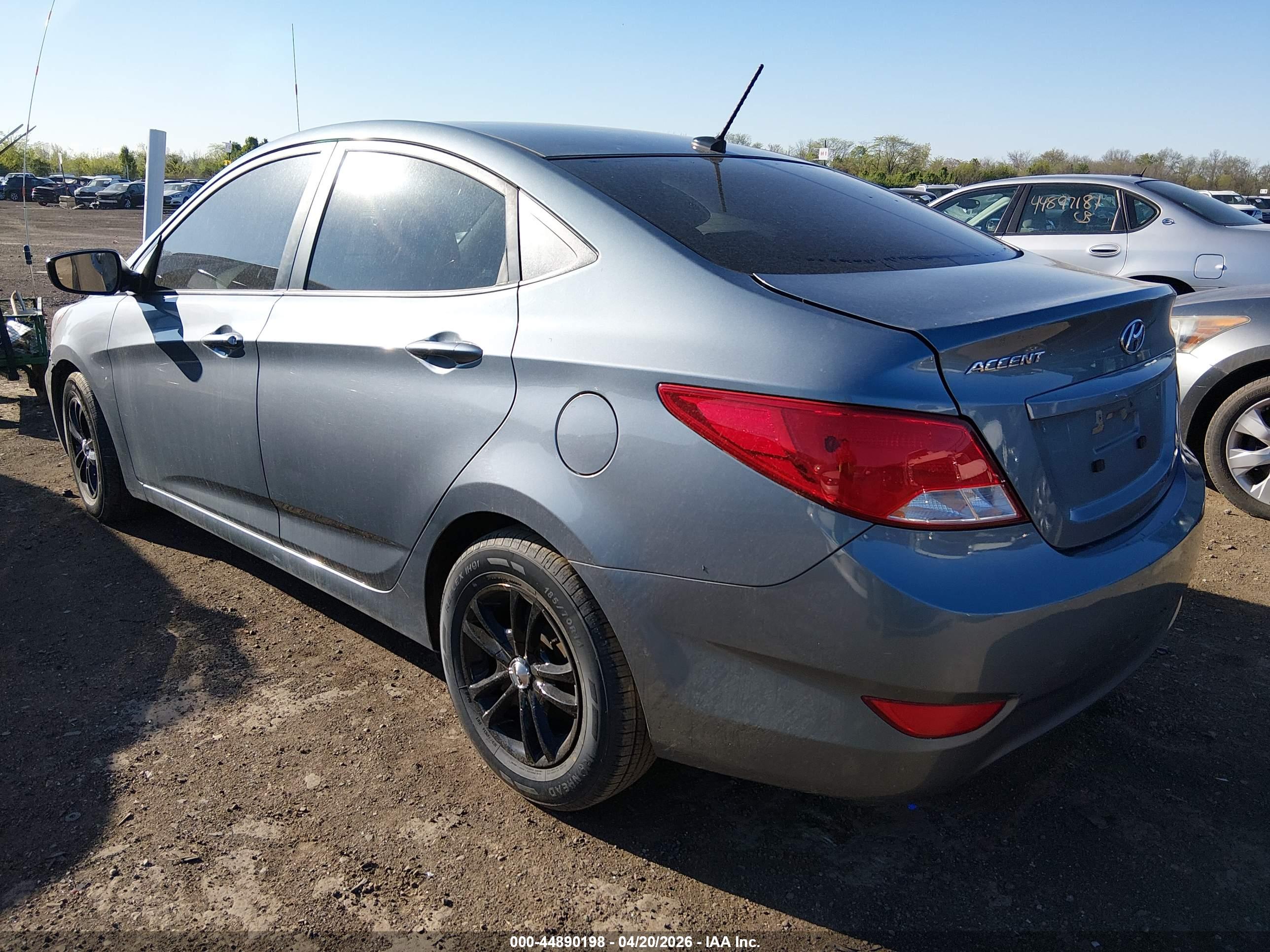 HYUNDAI ACCENT image 3