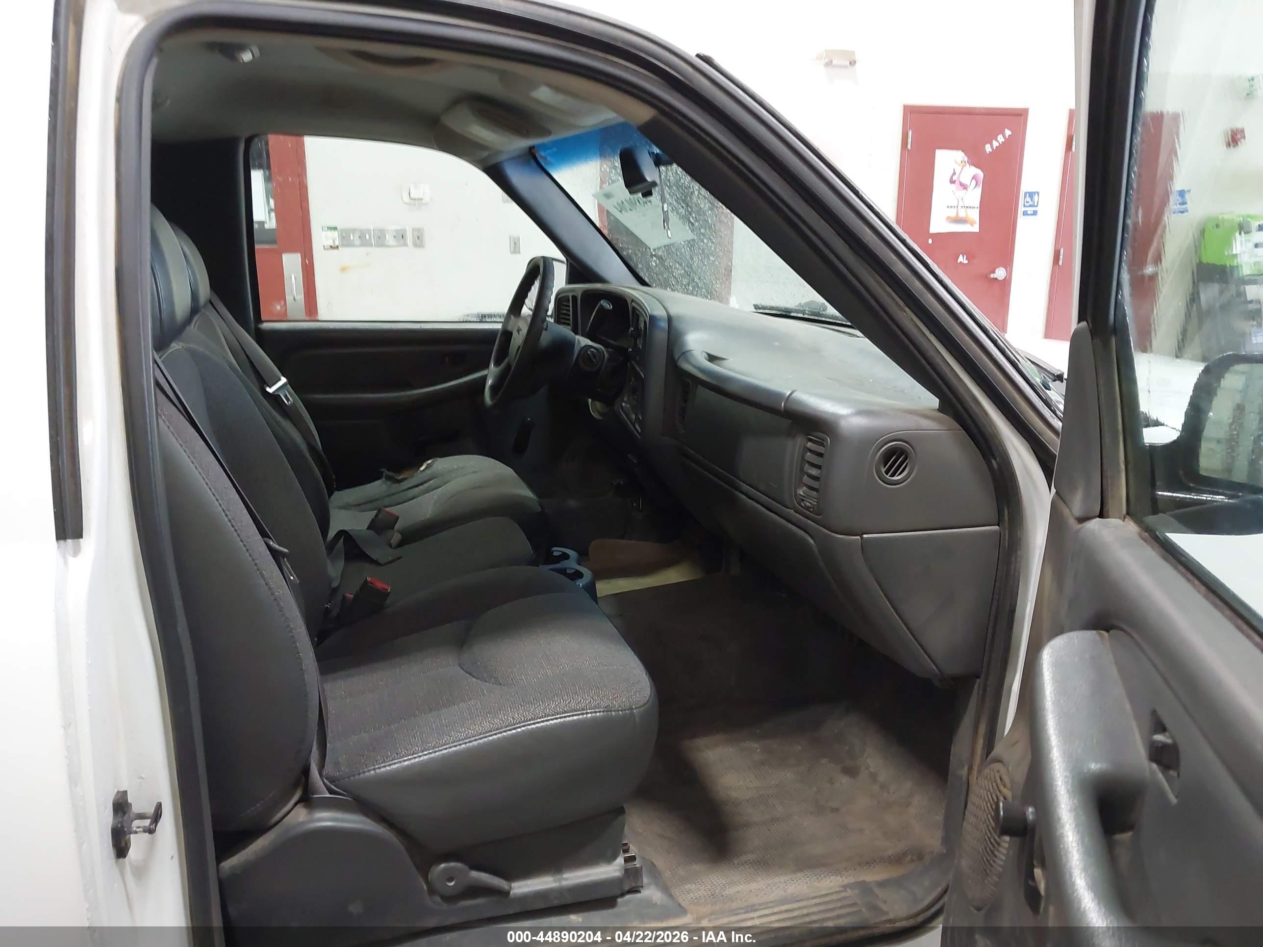 GMC SIERRA image 5