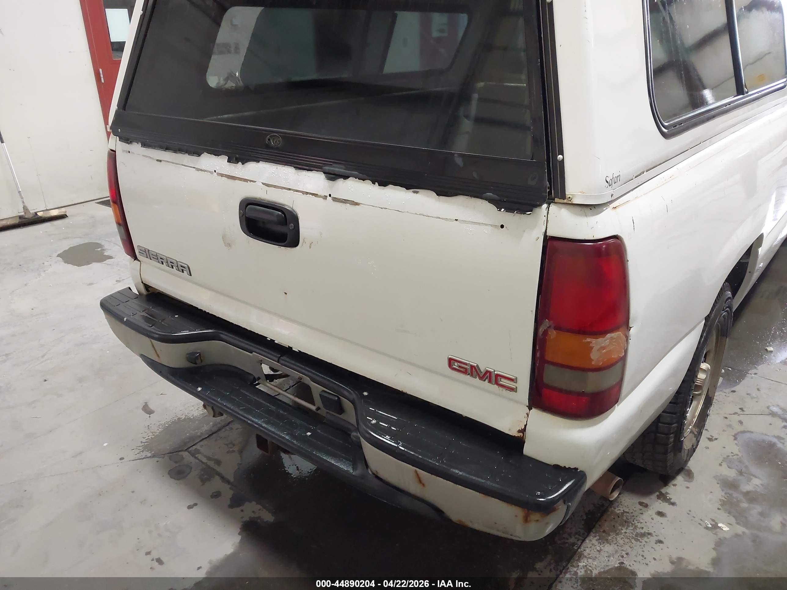 GMC SIERRA image 6