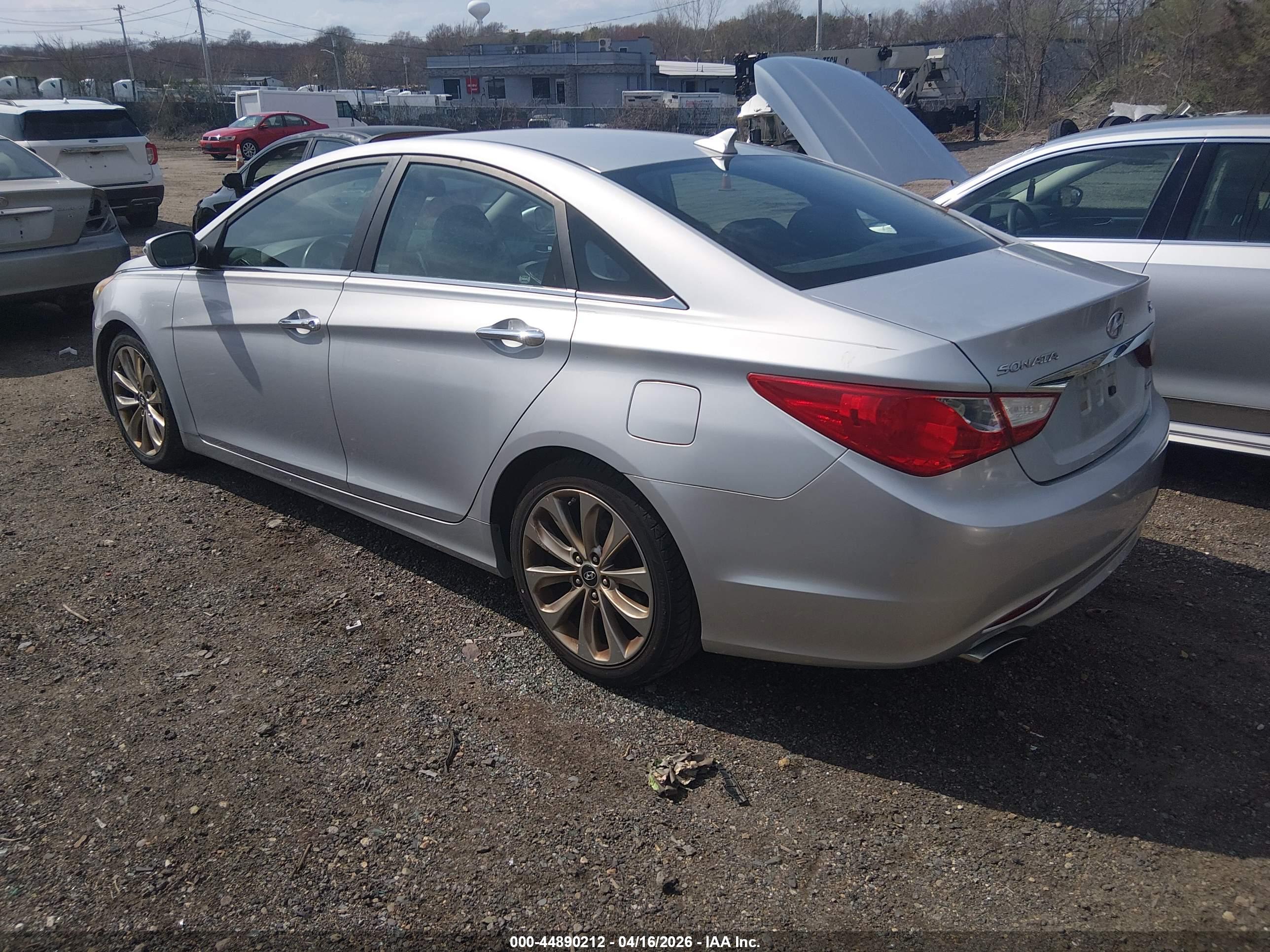 HYUNDAI SONATA image 3