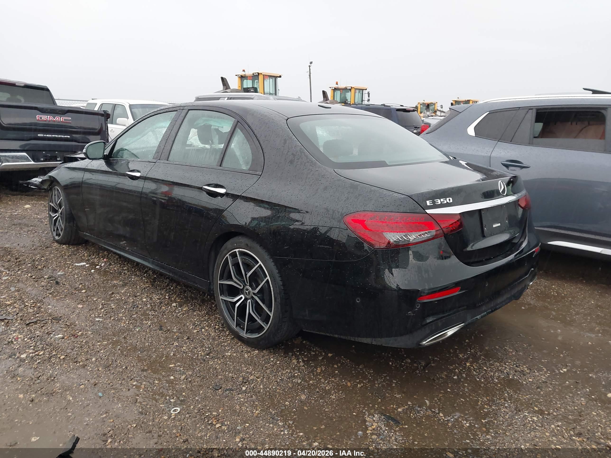 MERCEDES-BENZ E image 3