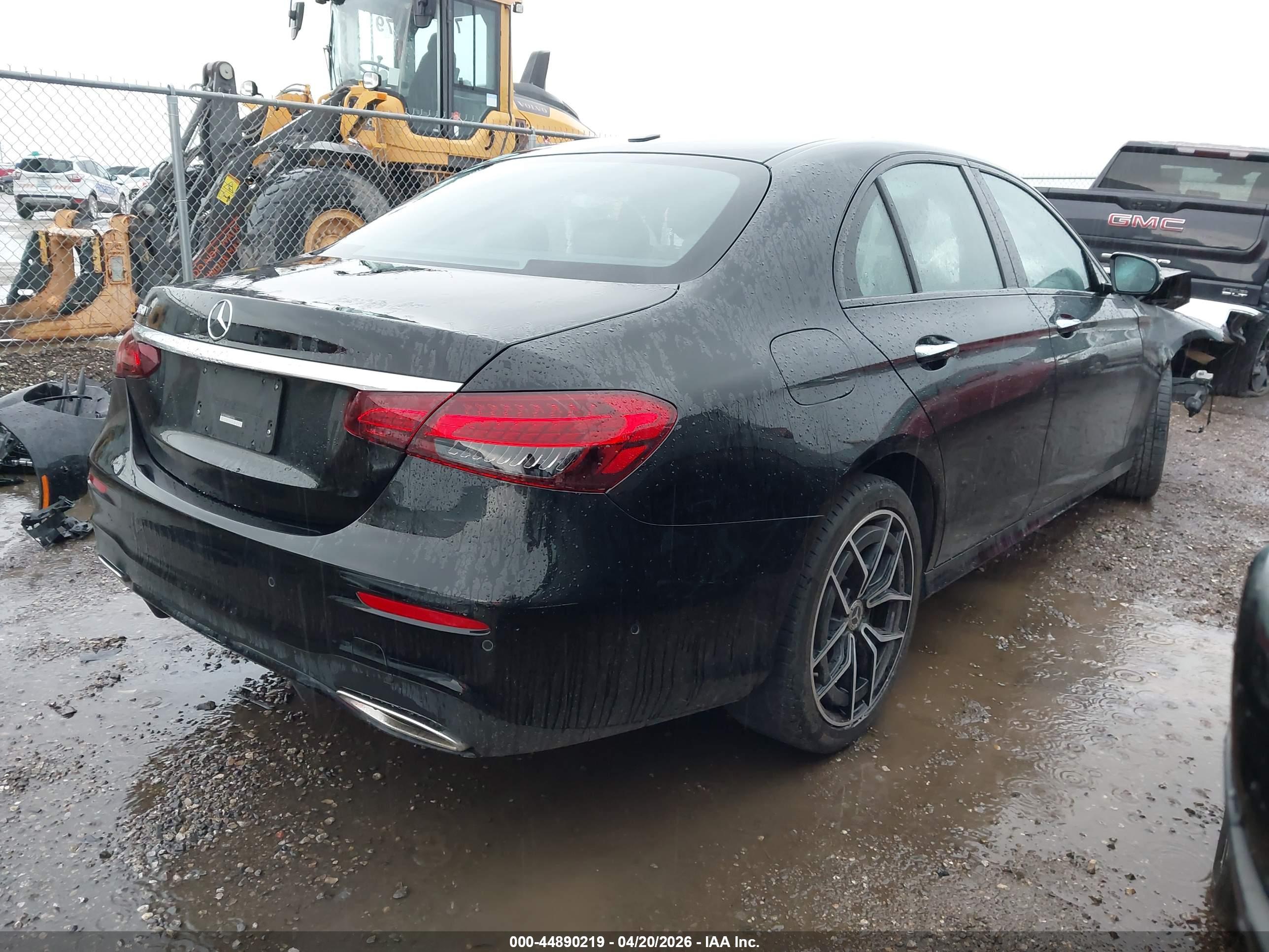 MERCEDES-BENZ E image 4