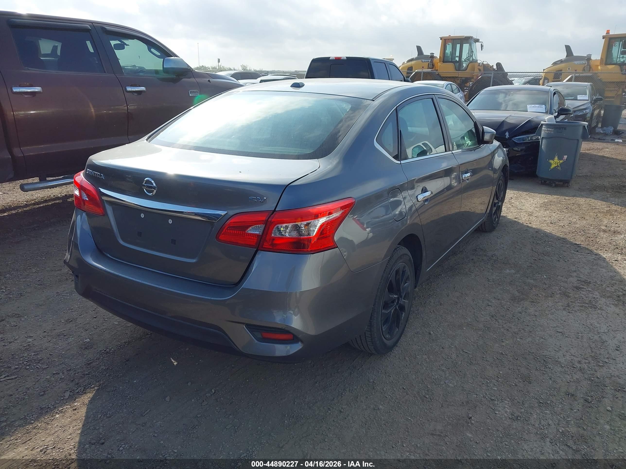 NISSAN SENTRA image 4