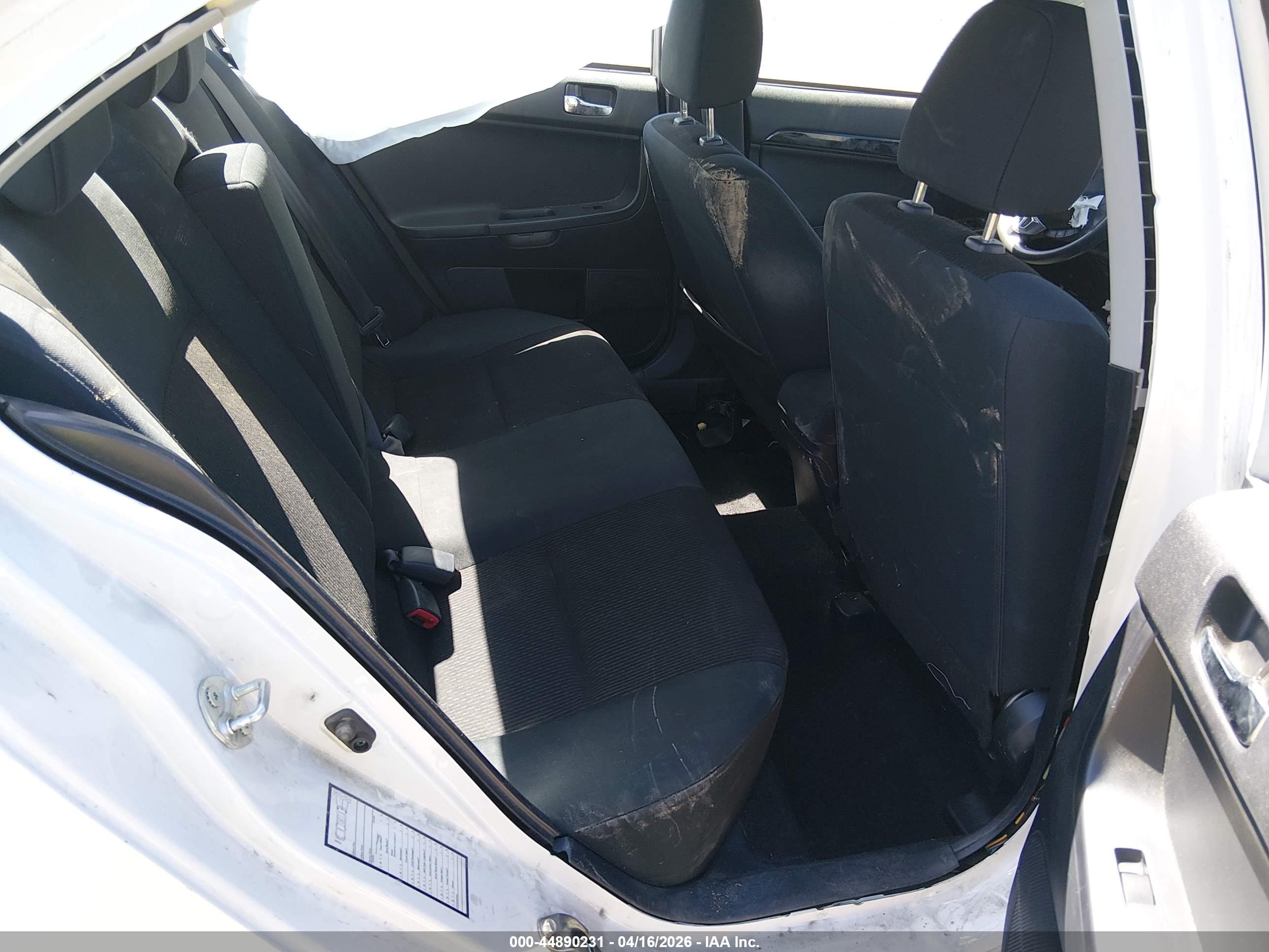 MITSUBISHI LANCER image 8