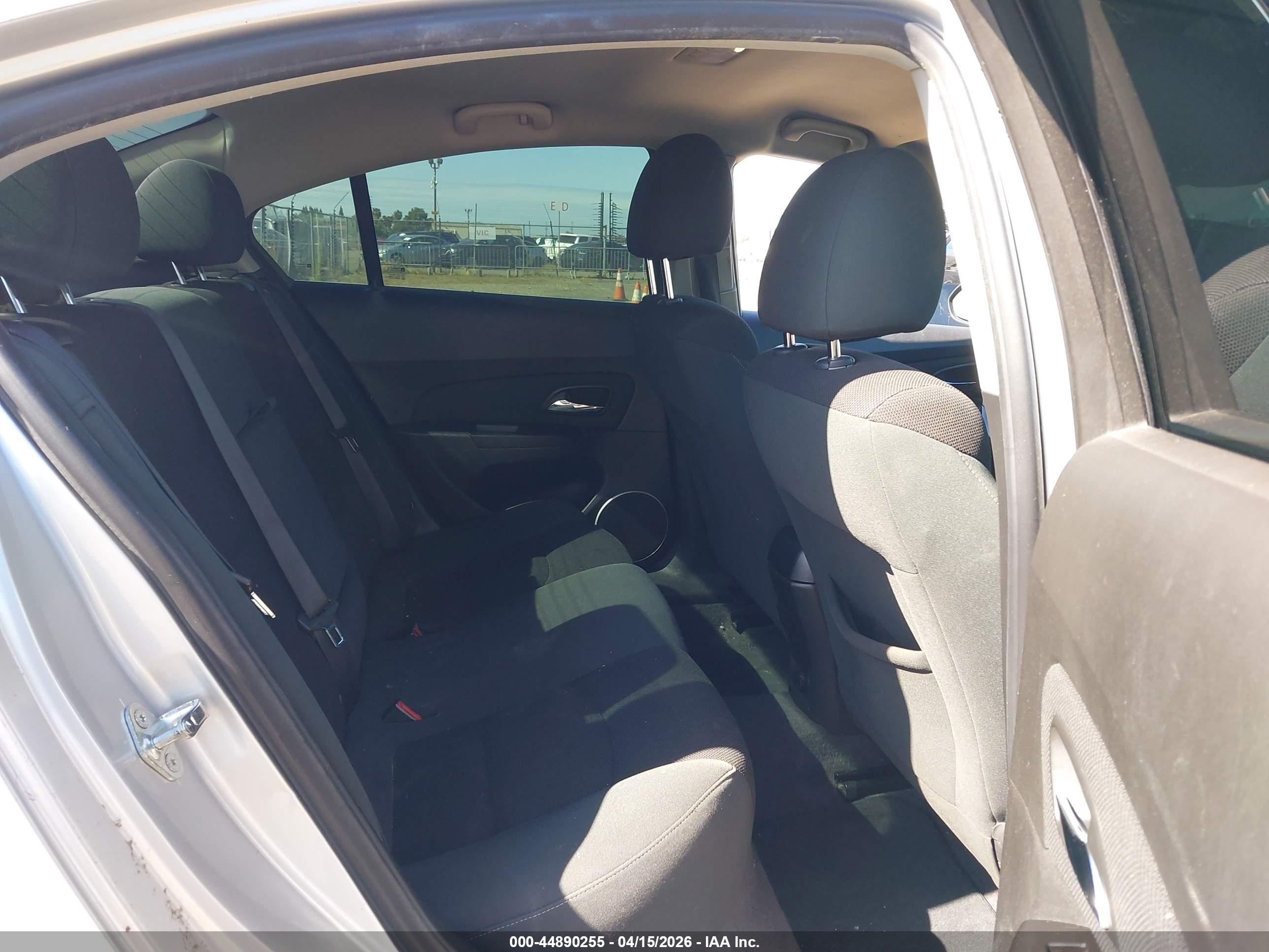 CHEVROLET CRUZE image 8