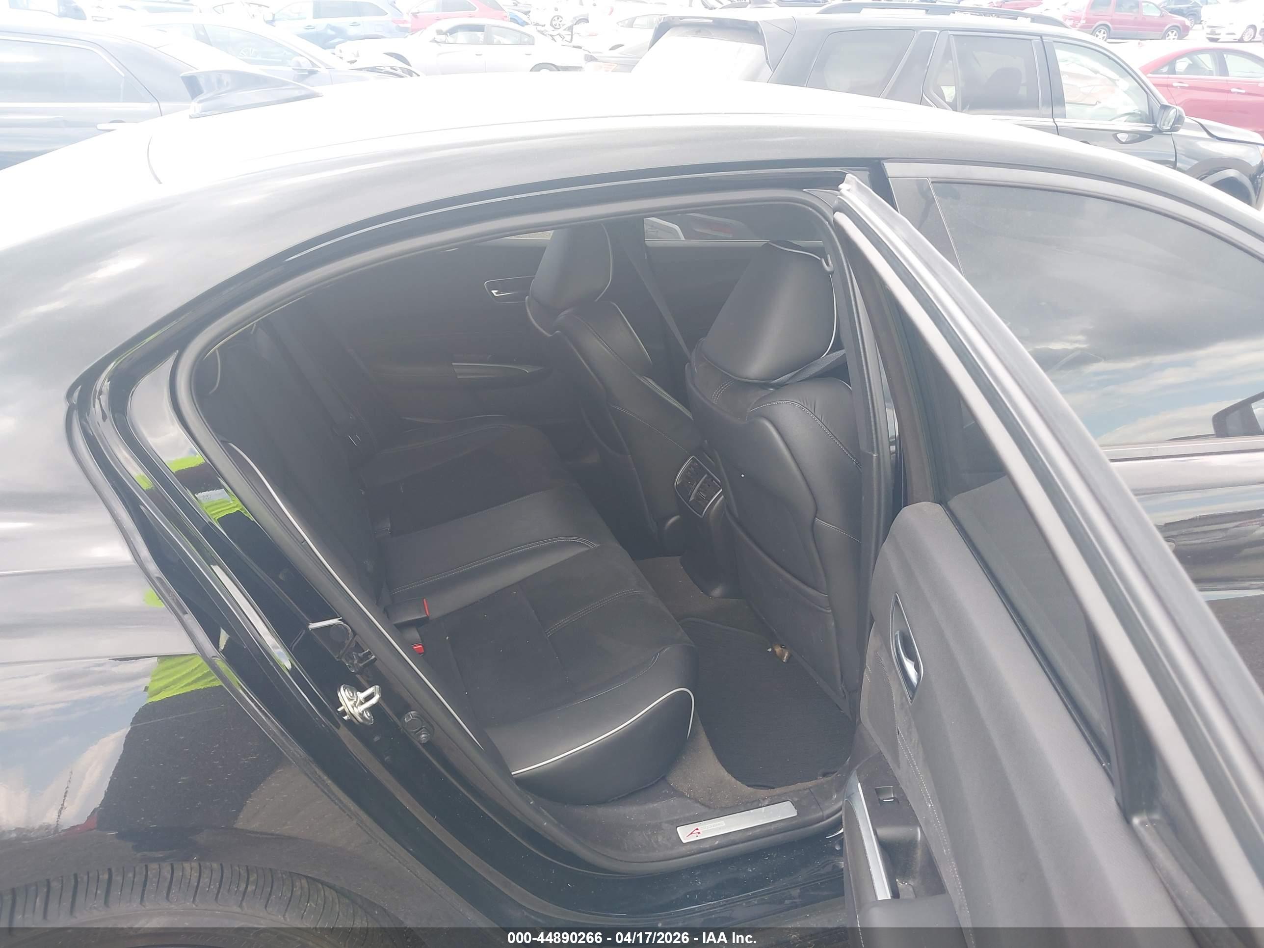 ACURA TLX image 8
