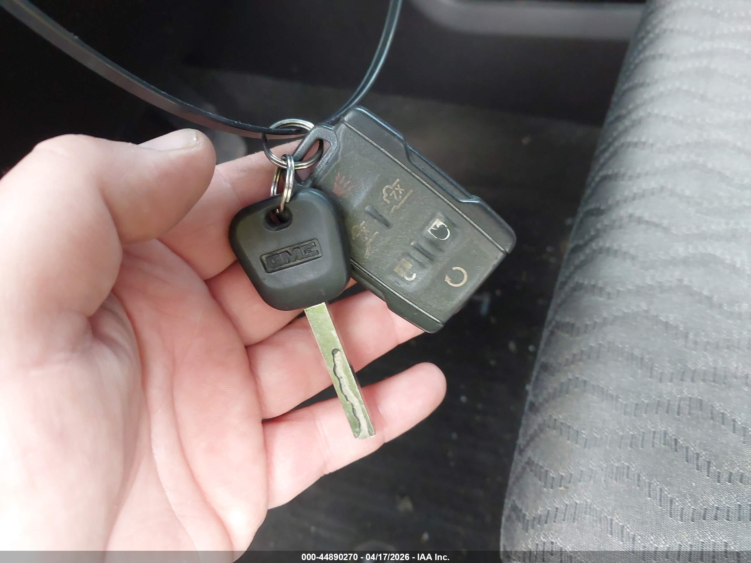 GMC YUKON image 11