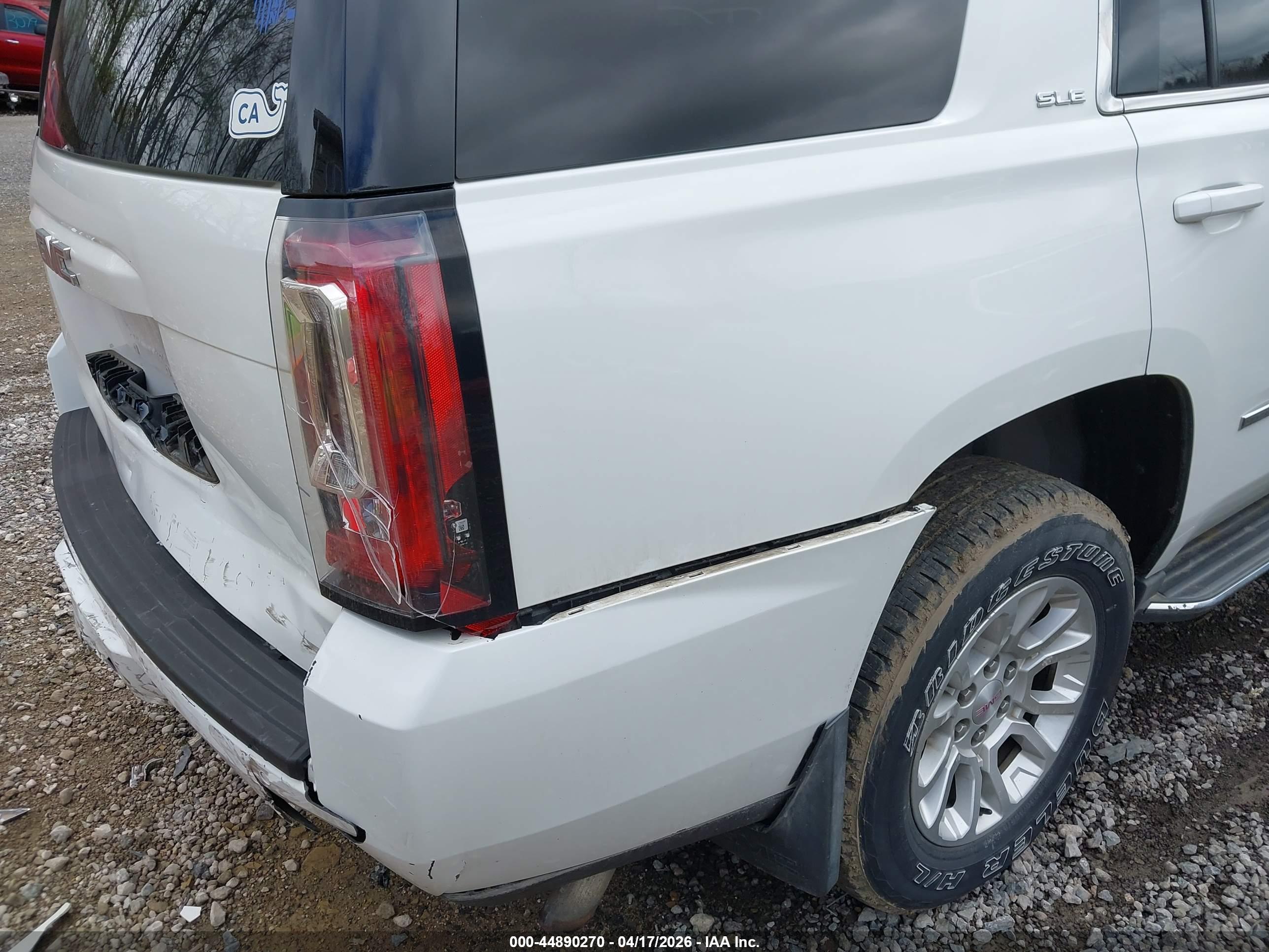 GMC YUKON image 6