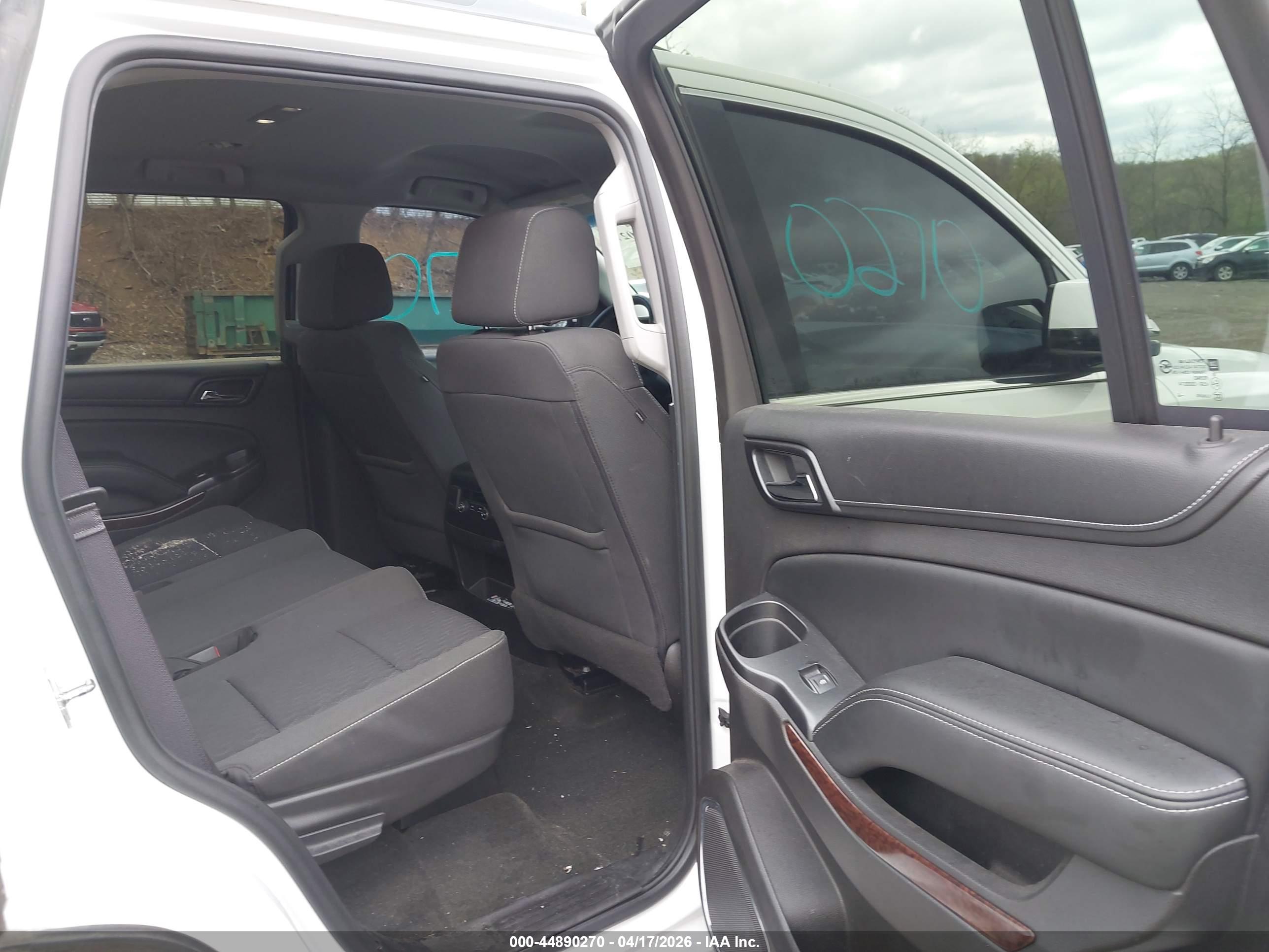 GMC YUKON image 8