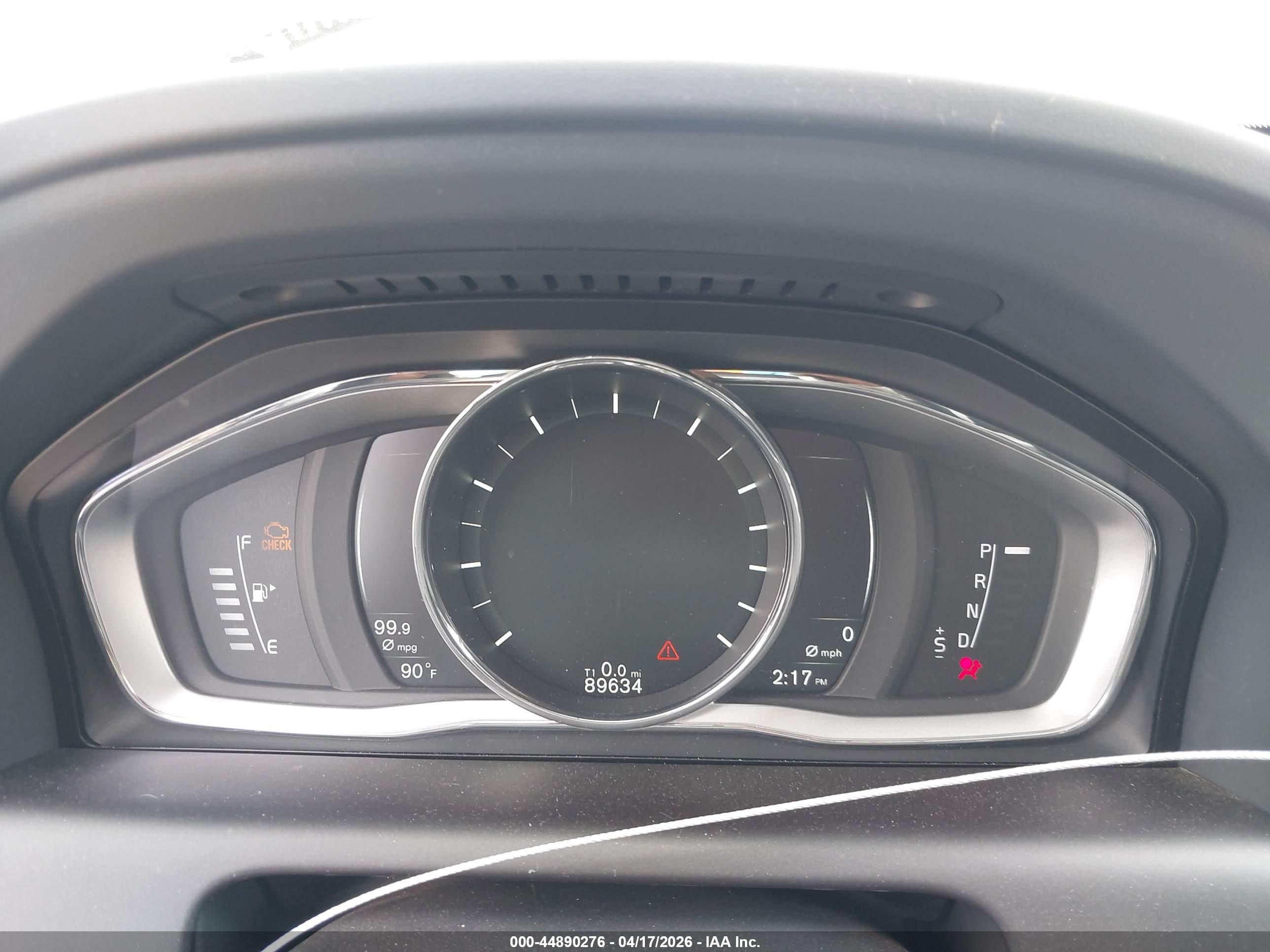 VOLVO XC60 image 7