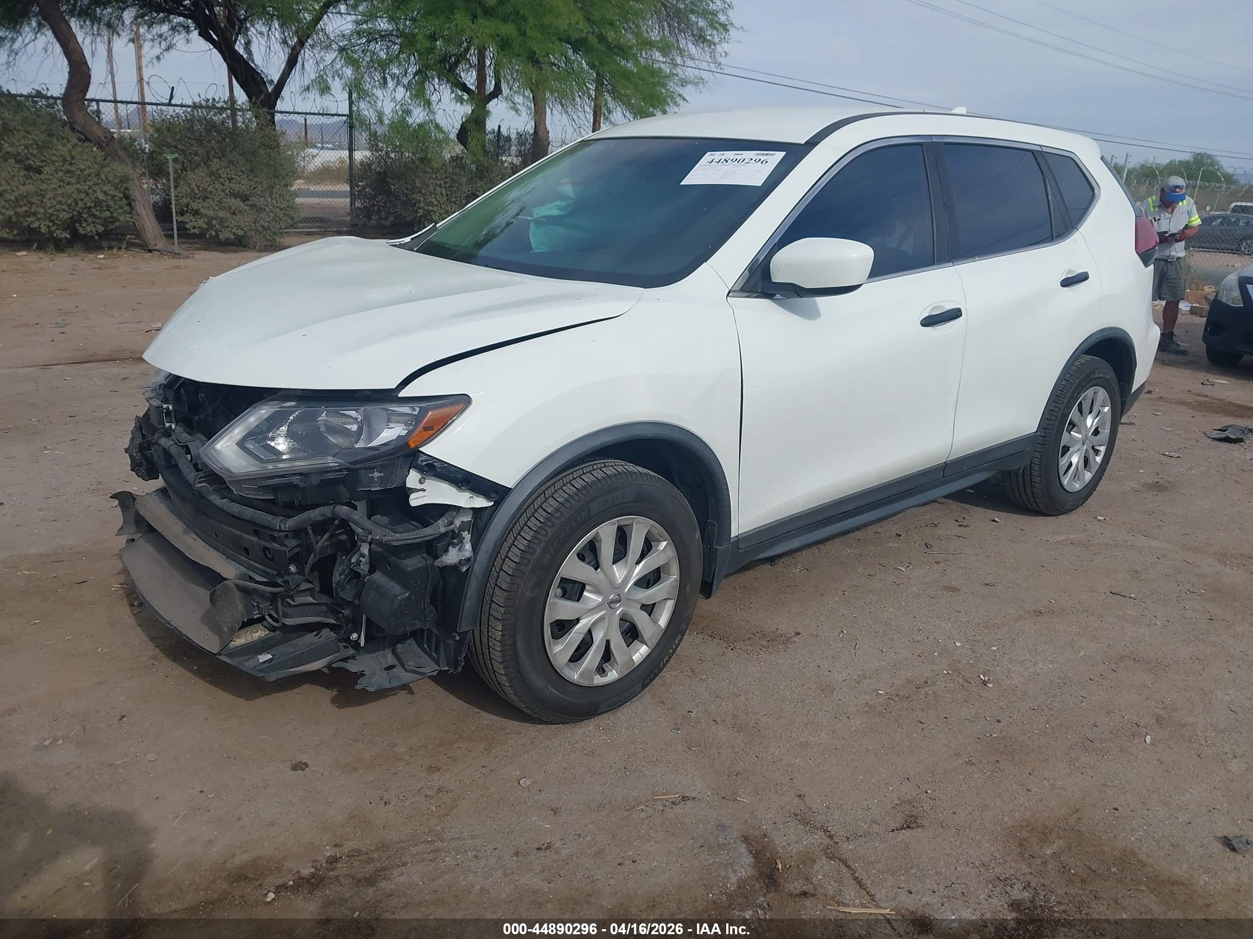 NISSAN ROGUE image 2