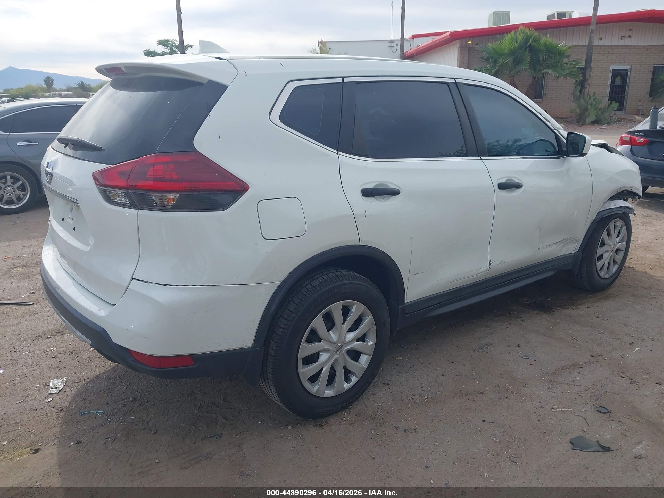 NISSAN ROGUE image 4