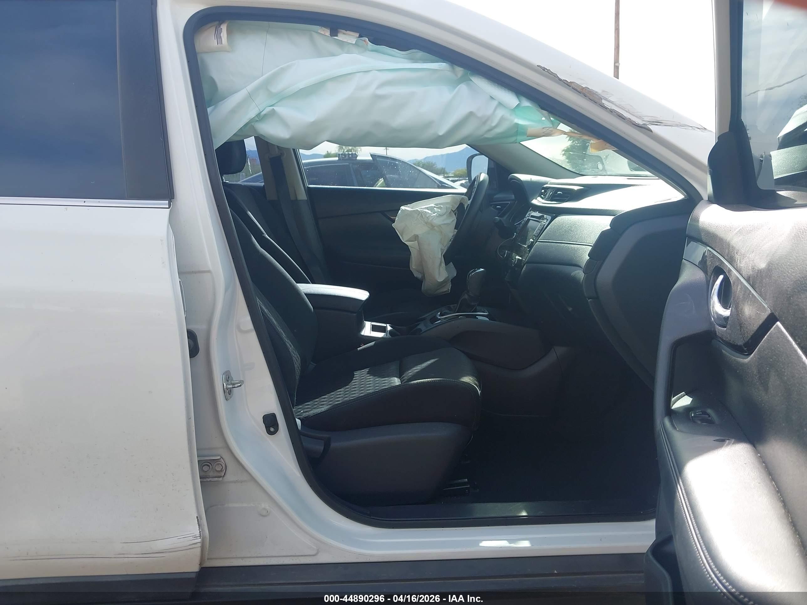 NISSAN ROGUE image 5