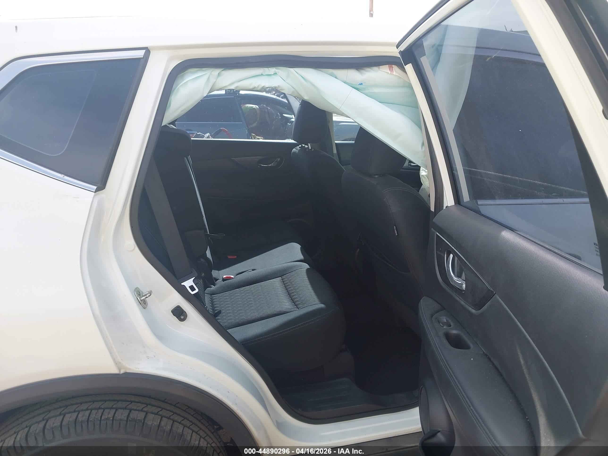 NISSAN ROGUE image 8