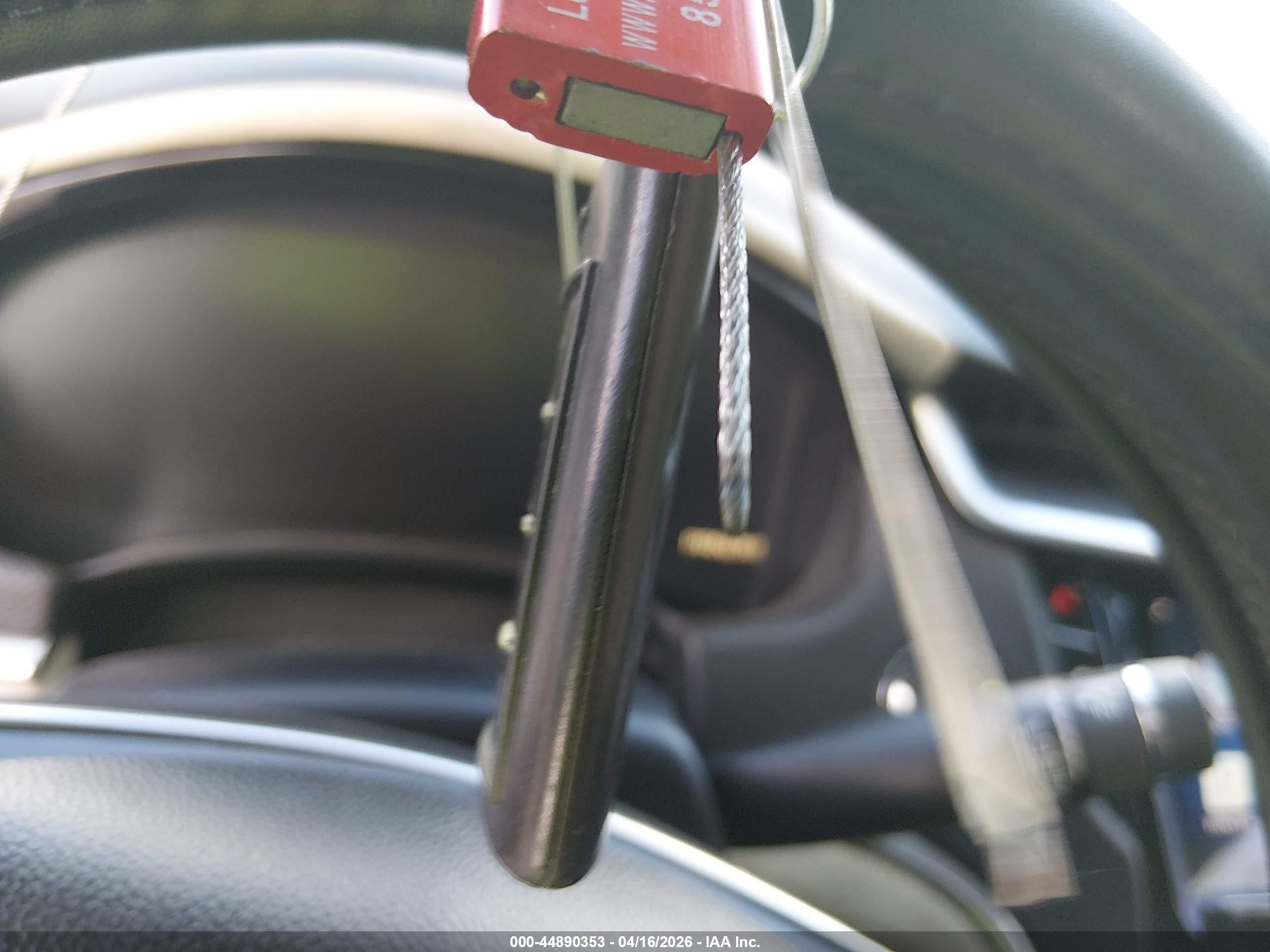 CADILLAC XTS image 11