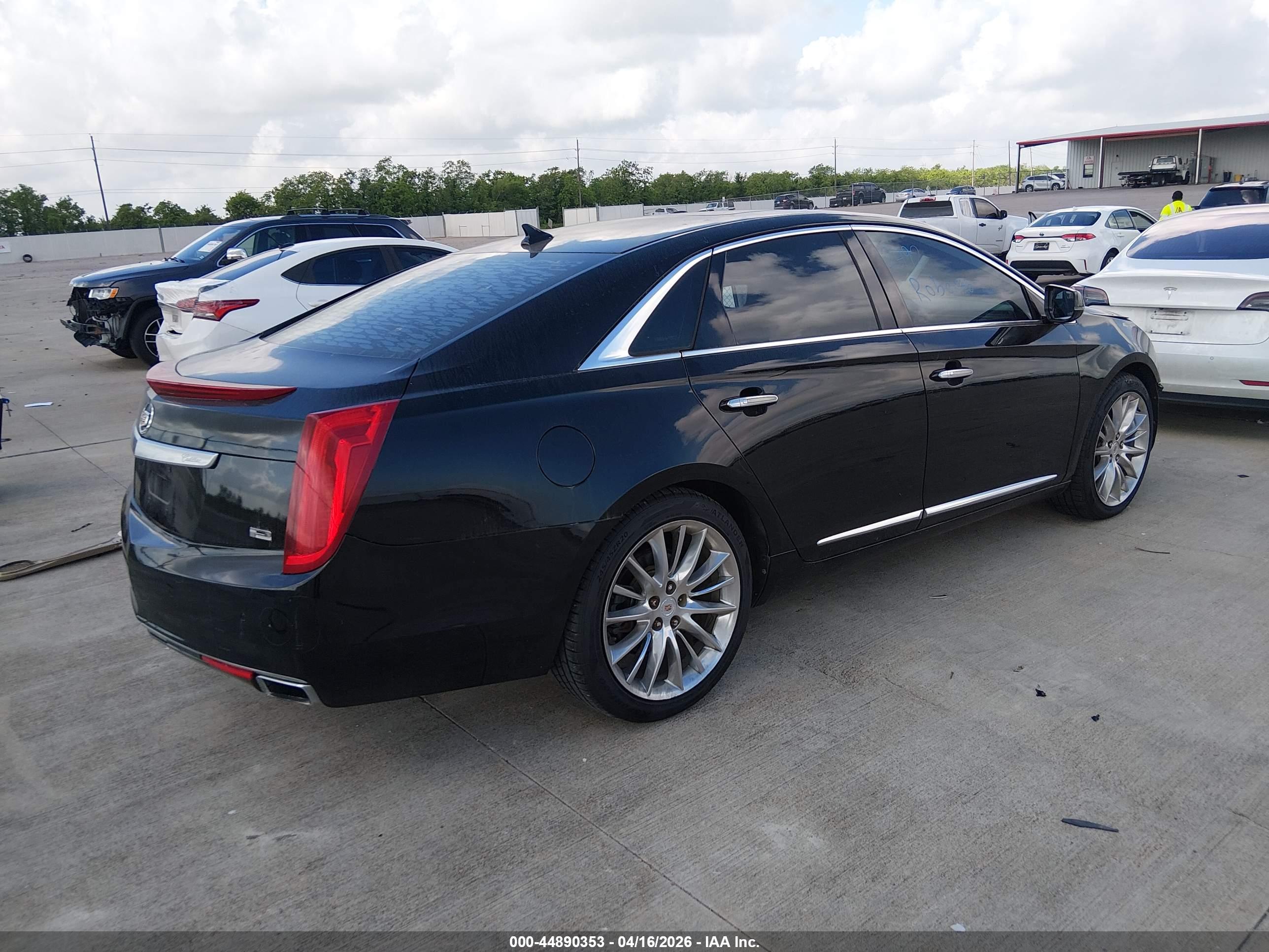 CADILLAC XTS image 4