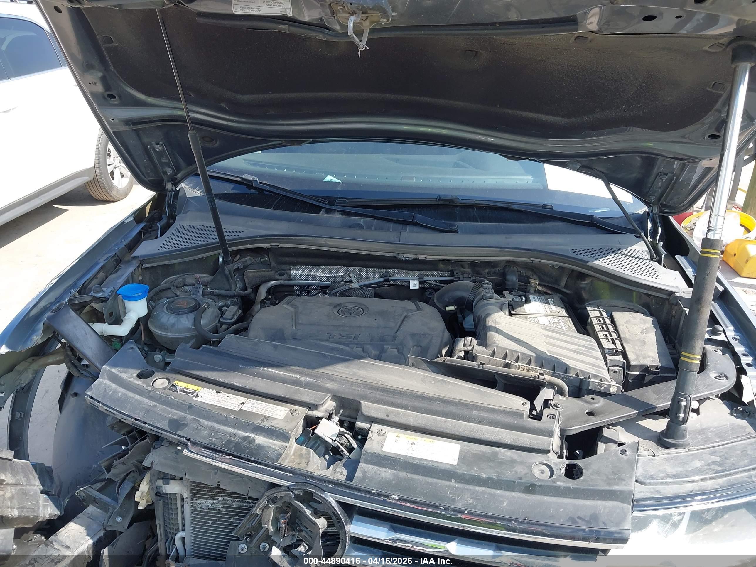VOLKSWAGEN TIGUAN image 10