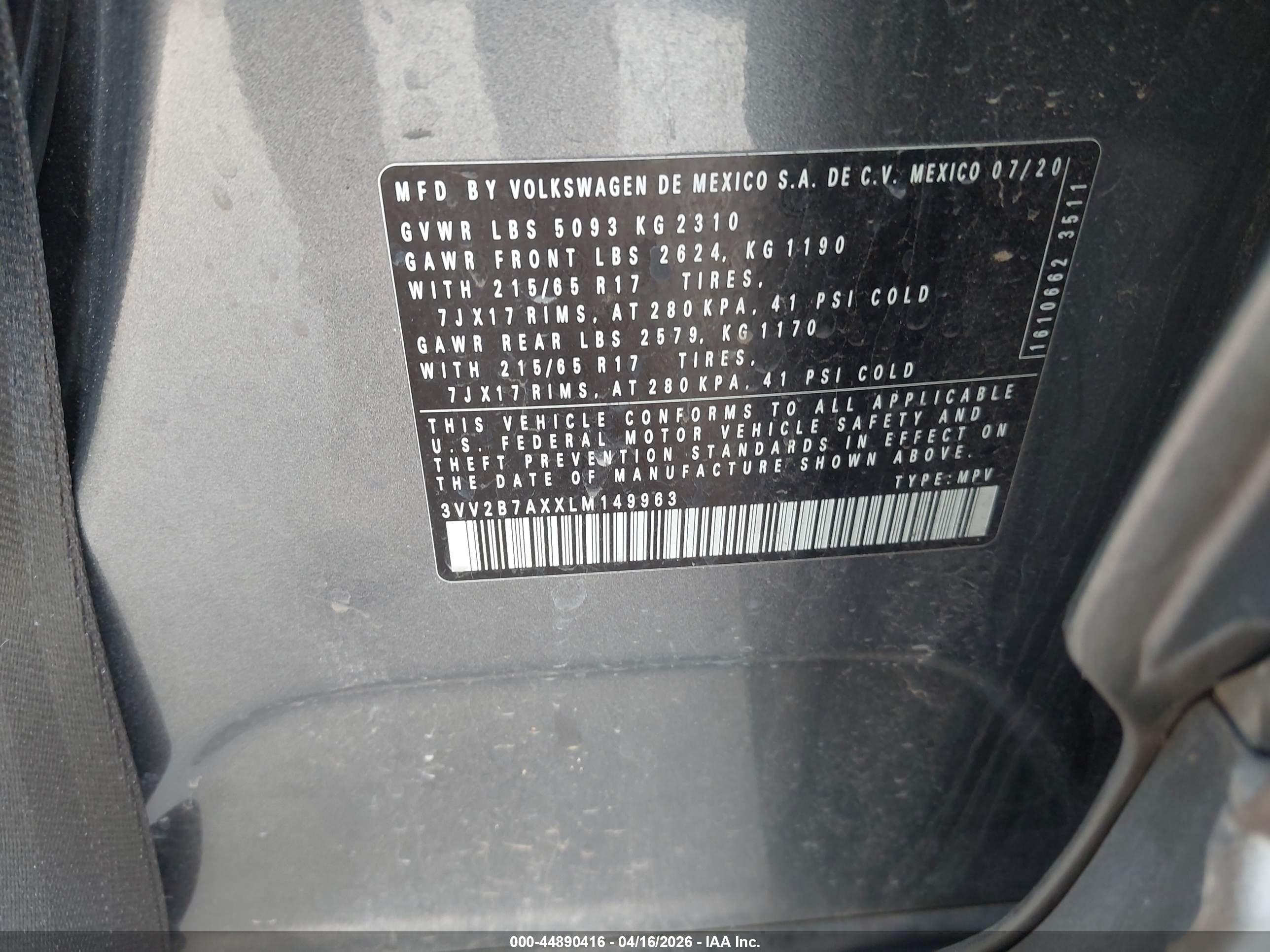 VOLKSWAGEN TIGUAN image 9