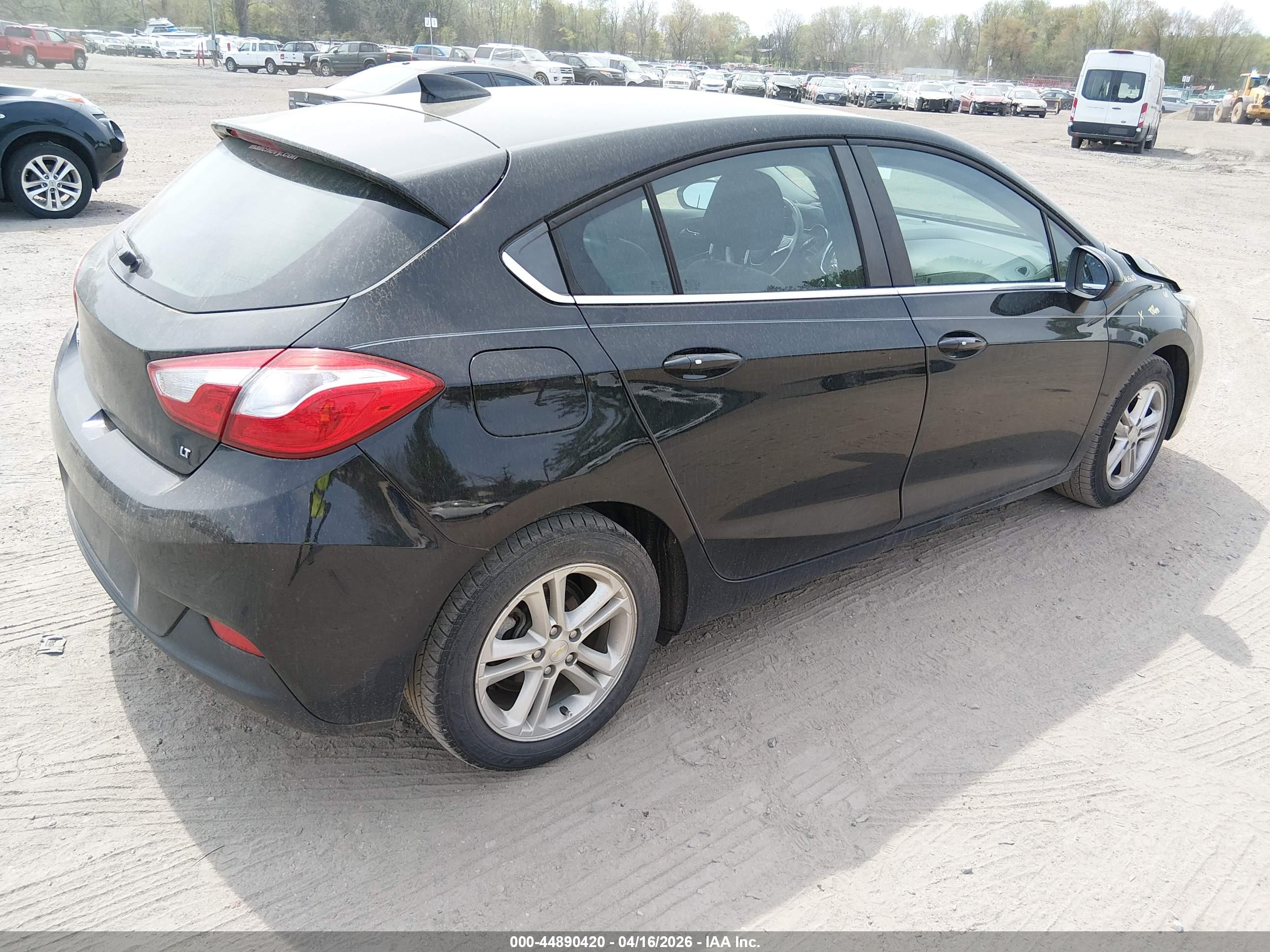 CHEVROLET CRUZE image 4