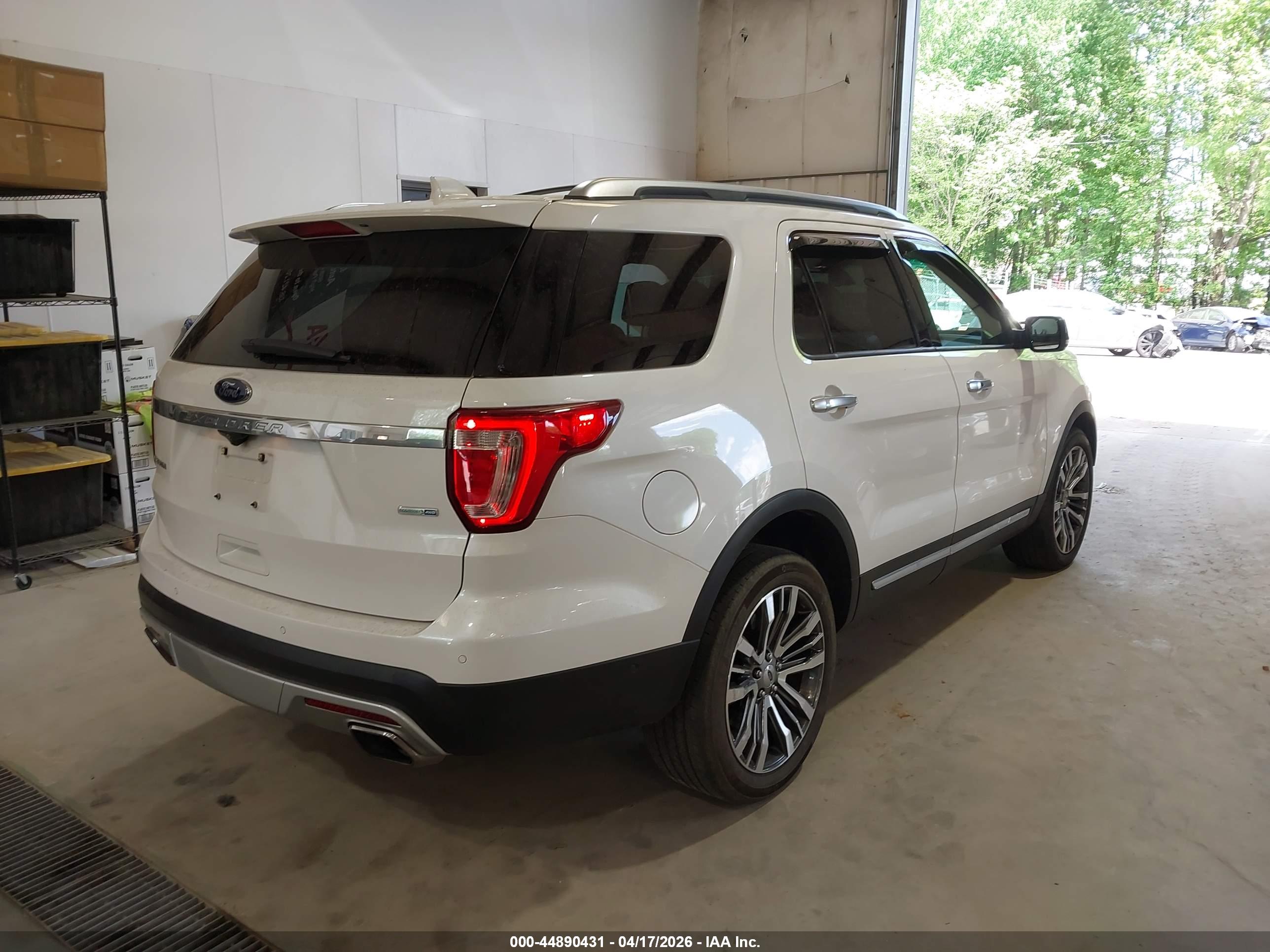 FORD EXPLORER image 4